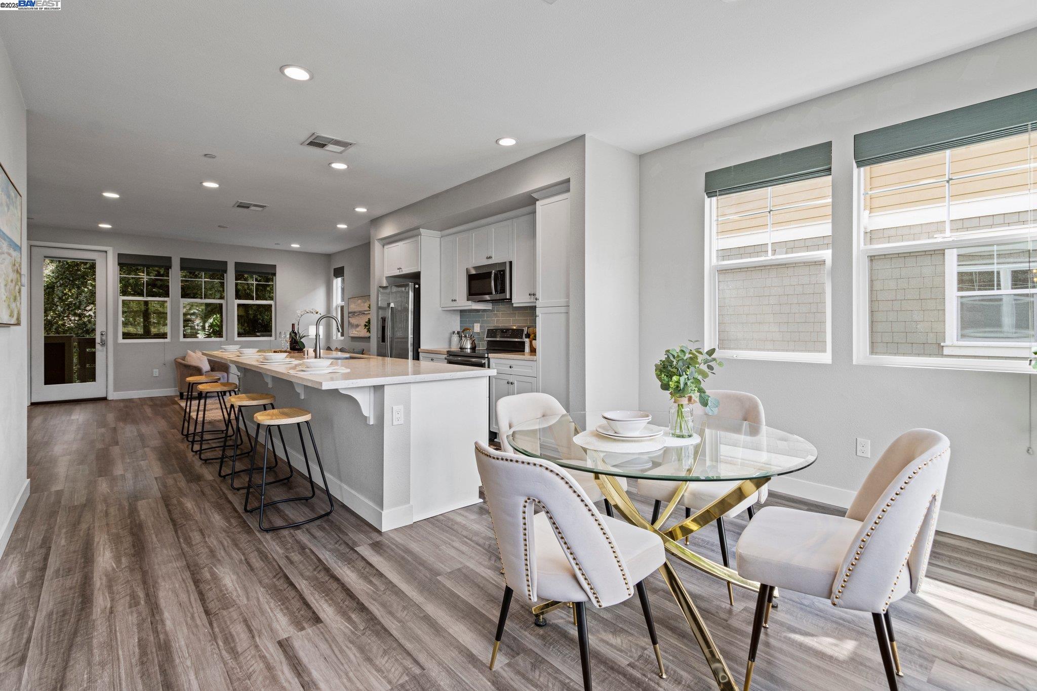 Detail Gallery Image 20 of 39 For 347 Skyforest Way, Scotts Valley,  CA 95066 - 4 Beds | 3/1 Baths