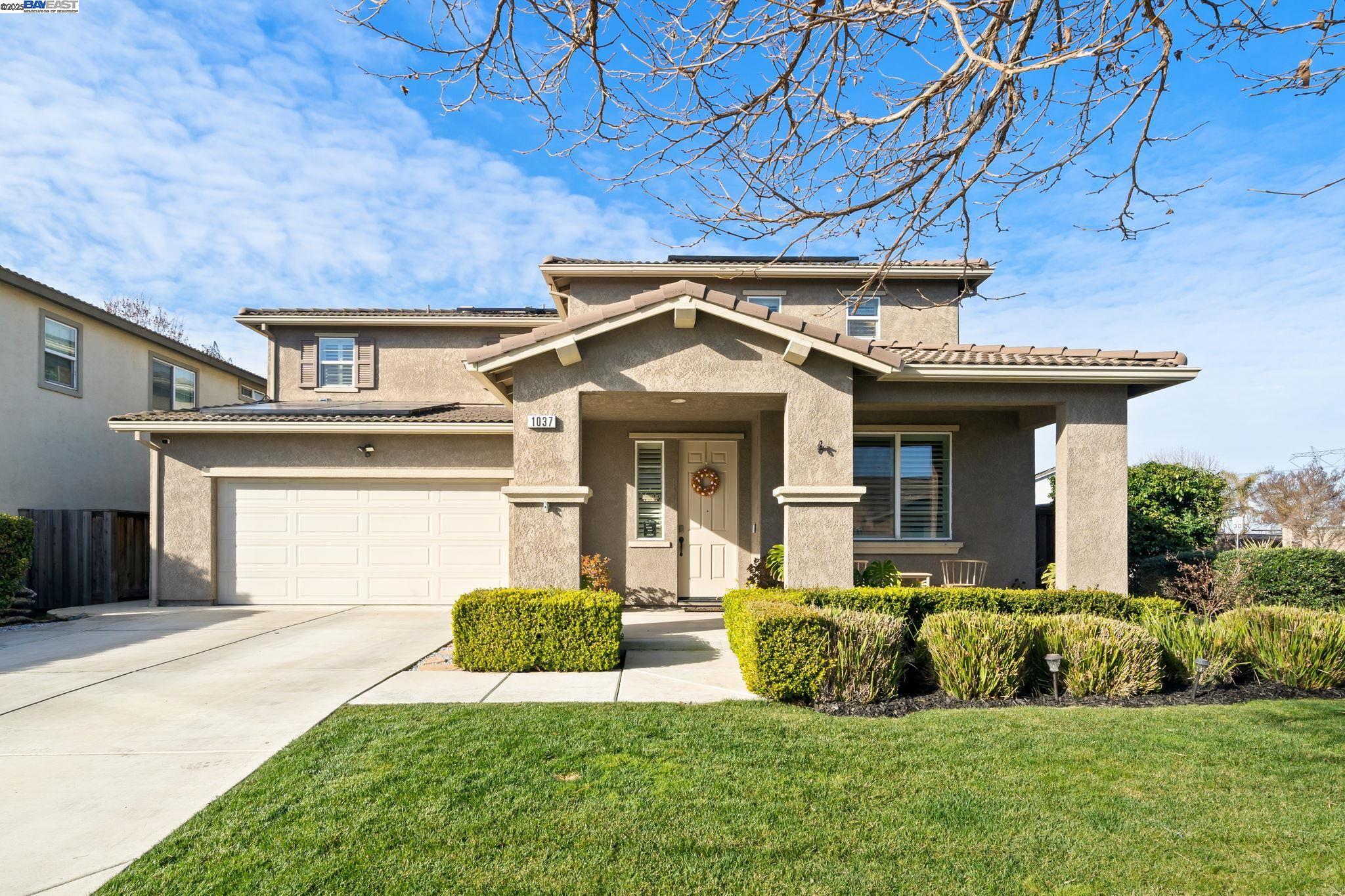 Detail Gallery Image 1 of 37 For 1037 Clear Lake Drive, Oakley,  CA 94561 - 4 Beds | 3 Baths