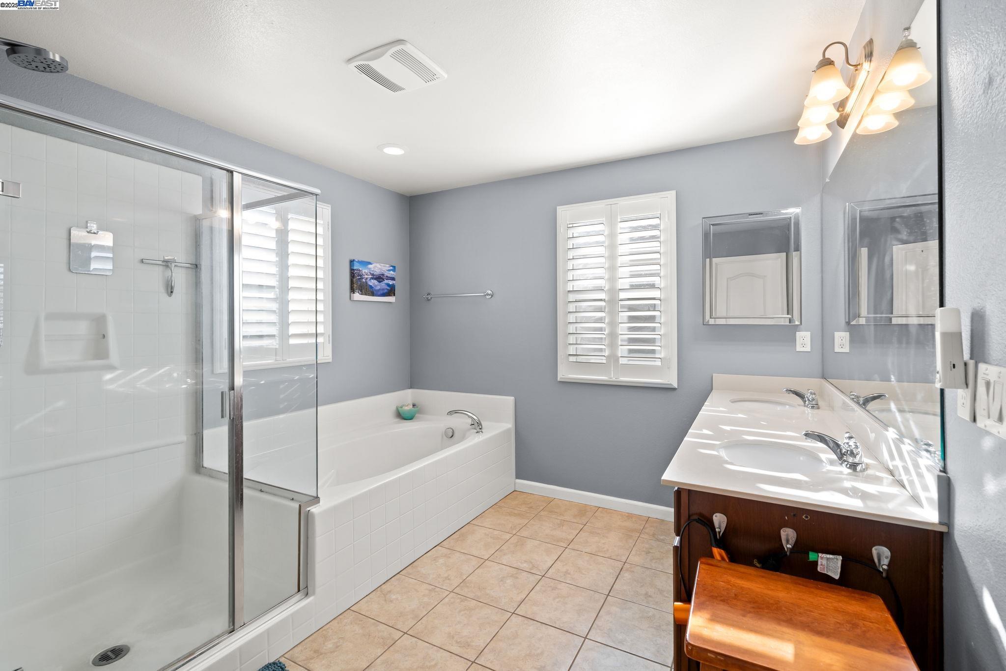 Detail Gallery Image 19 of 37 For 1037 Clear Lake Drive, Oakley,  CA 94561 - 4 Beds | 3 Baths
