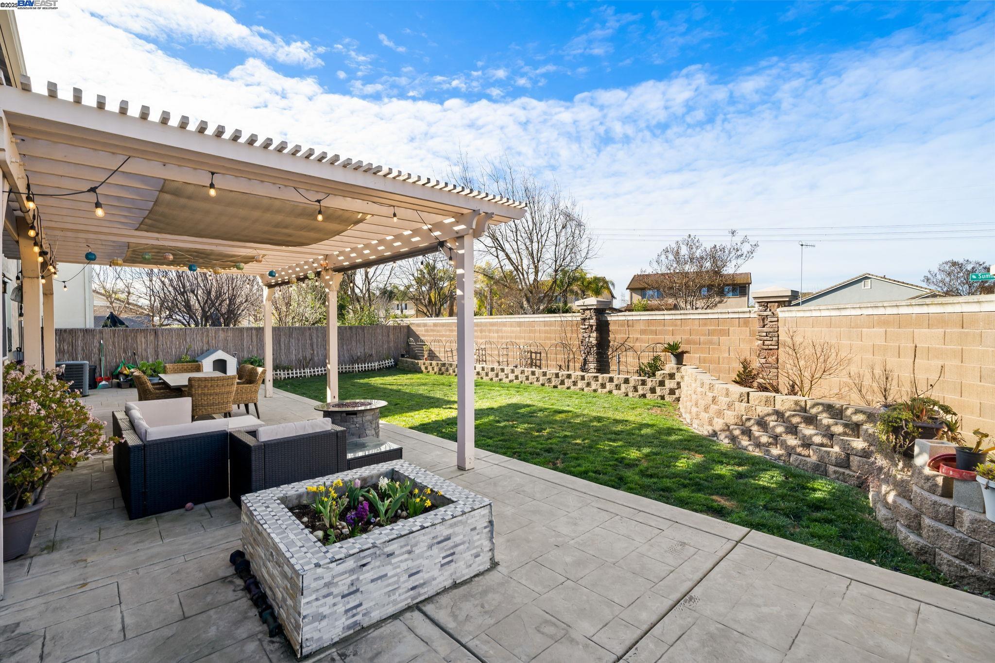 Detail Gallery Image 29 of 37 For 1037 Clear Lake Drive, Oakley,  CA 94561 - 4 Beds | 3 Baths
