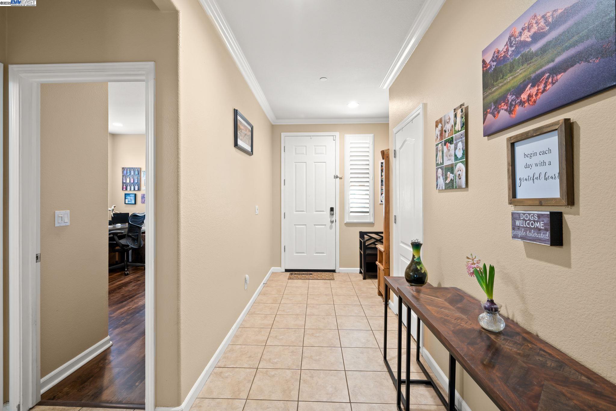 Detail Gallery Image 4 of 37 For 1037 Clear Lake Drive, Oakley,  CA 94561 - 4 Beds | 3 Baths