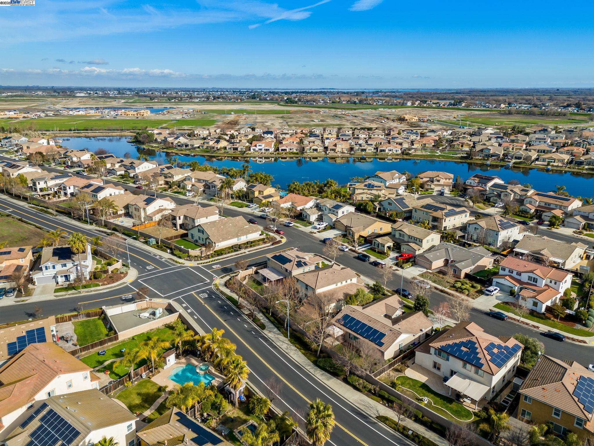 Detail Gallery Image 34 of 37 For 1037 Clear Lake Drive, Oakley,  CA 94561 - 4 Beds | 3 Baths