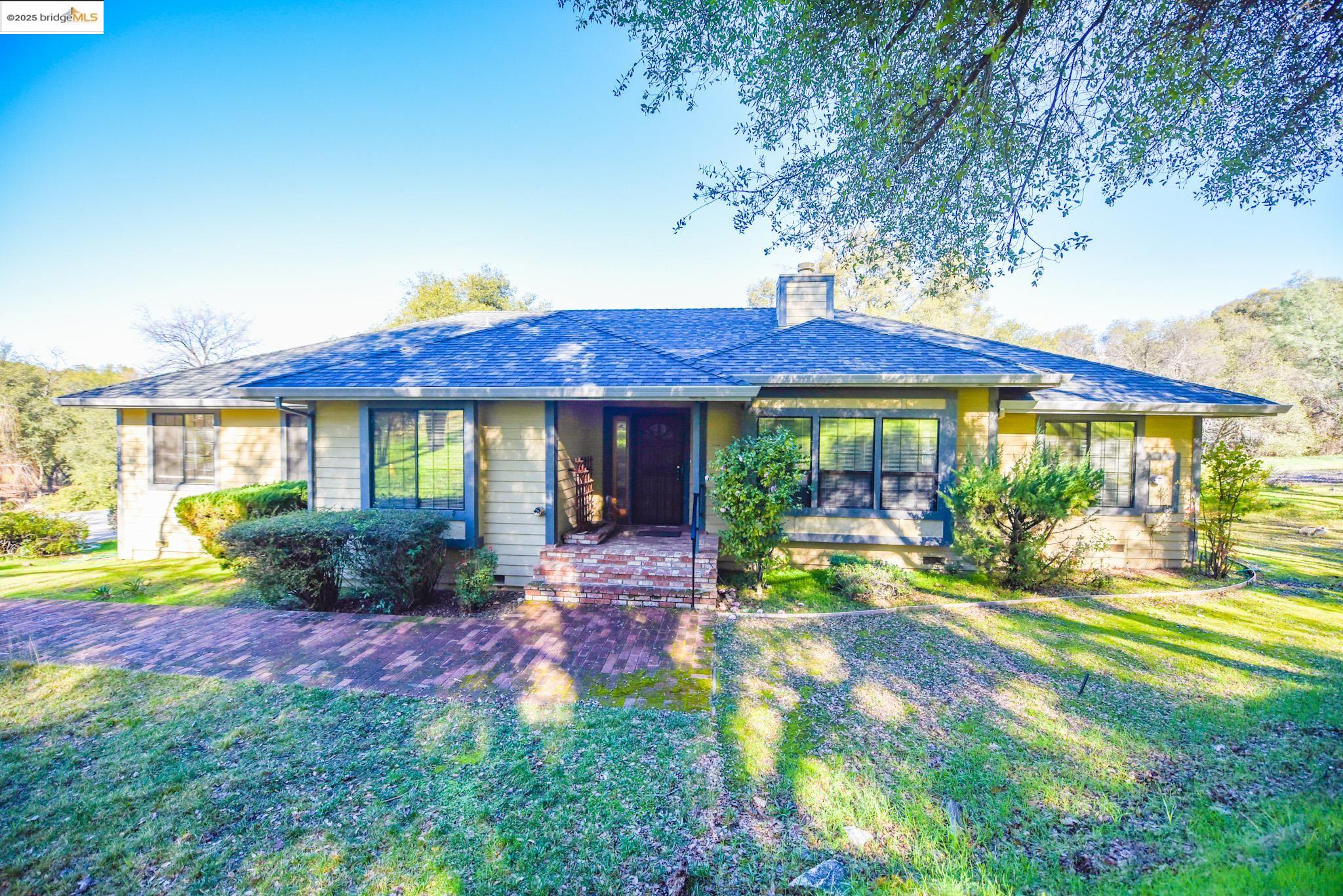 Detail Gallery Image 1 of 52 For 11550 Jennifer Ct., Sonora,  CA 95370-0000 - 4 Beds | 2 Baths