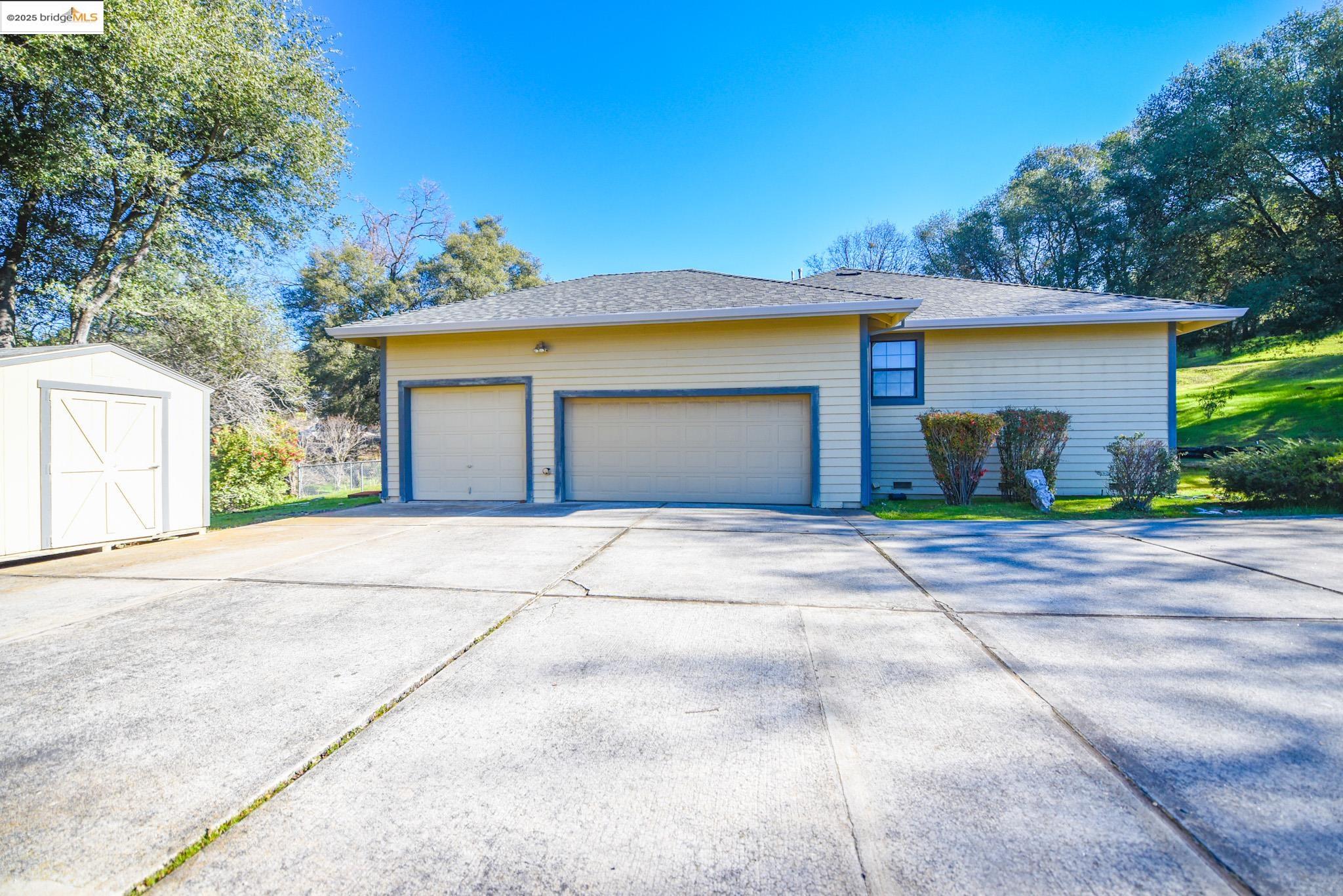 Detail Gallery Image 3 of 52 For 11550 Jennifer Ct., Sonora,  CA 95370-0000 - 4 Beds | 2 Baths