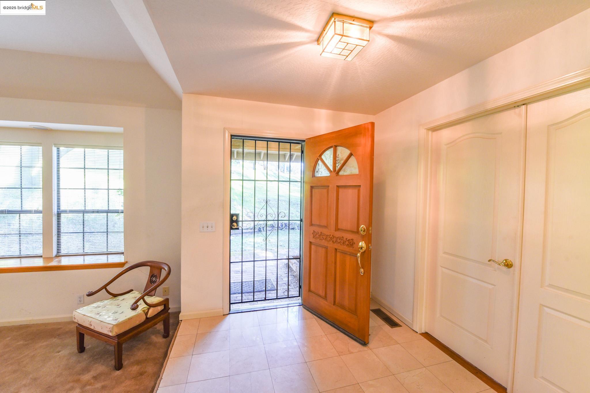 Detail Gallery Image 8 of 52 For 11550 Jennifer Ct., Sonora,  CA 95370-0000 - 4 Beds | 2 Baths