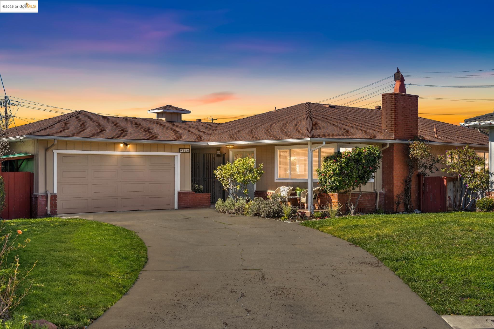 Detail Gallery Image 1 of 1 For 6719 Glenwood Way, El Cerrito,  CA 94530 - 3 Beds | 2 Baths