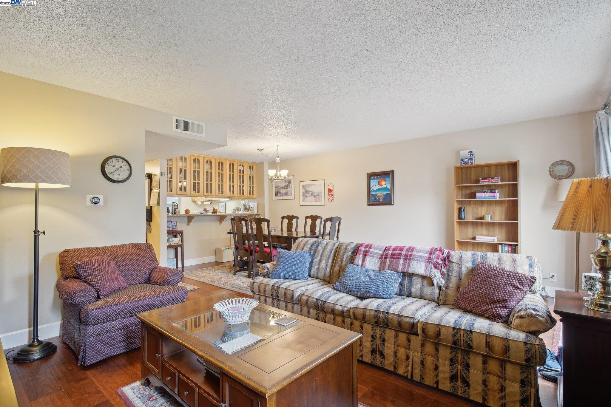 Photo #3: 41085639 Listing 