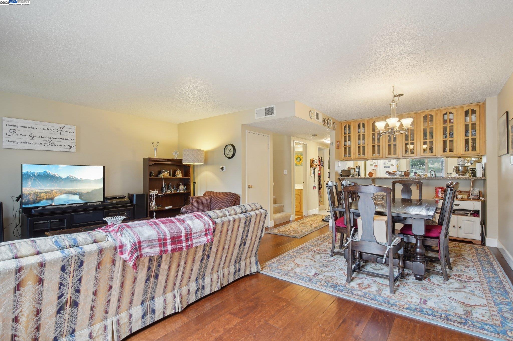Photo #4: 41085639 Listing 