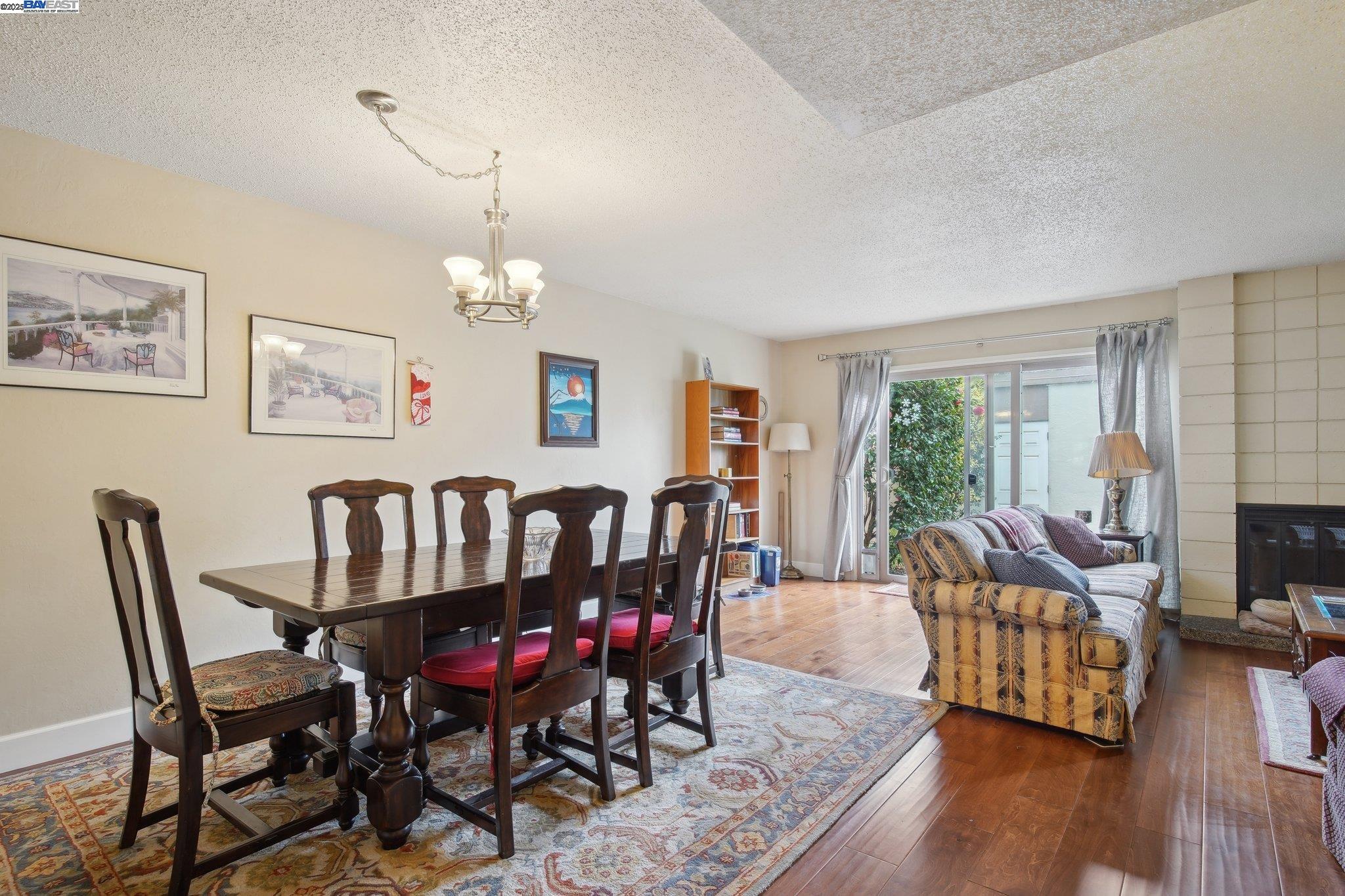 Photo #5: 41085639 Listing 