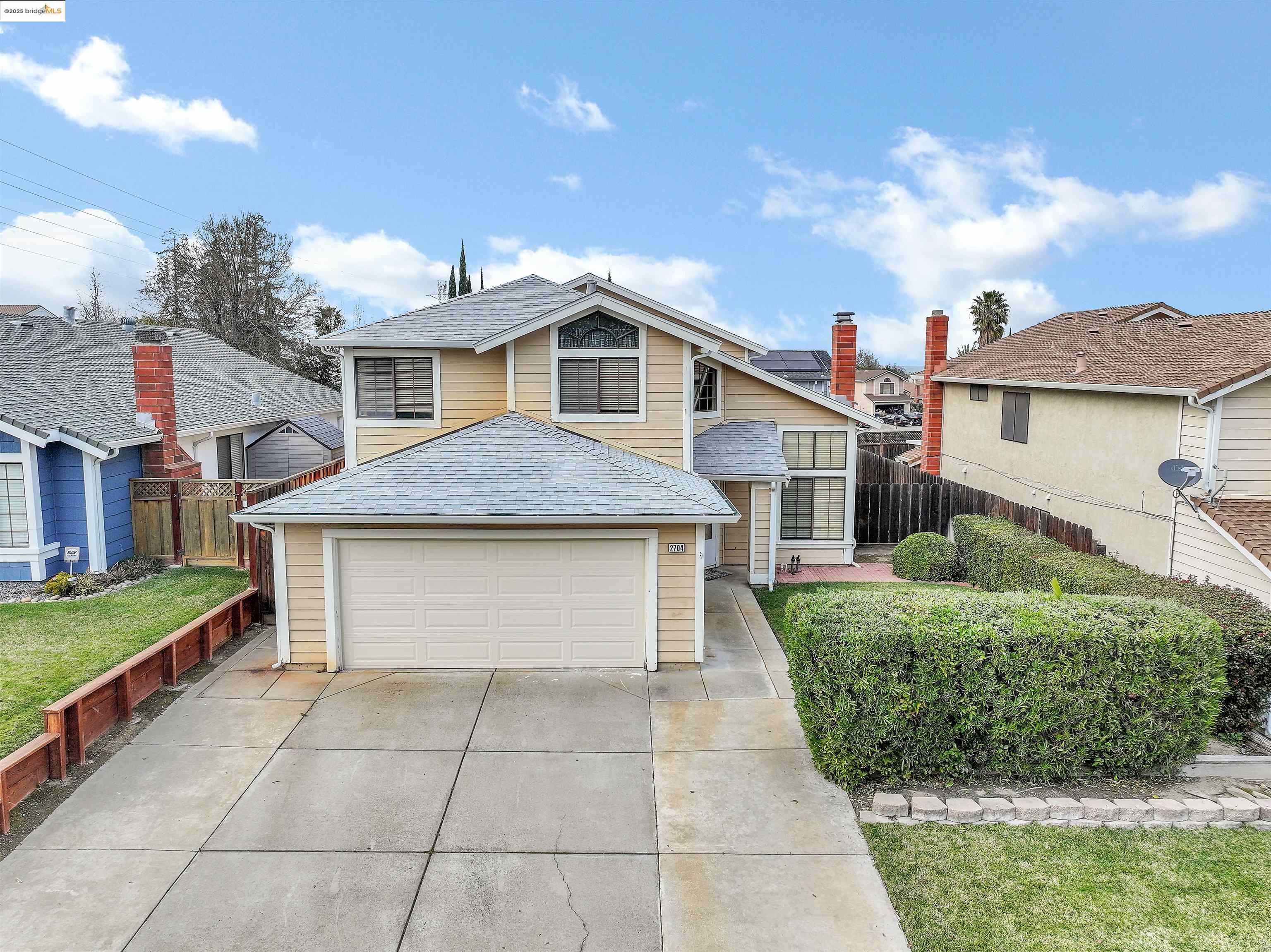 Detail Gallery Image 1 of 1 For 2704 Lobelia Ct, Antioch,  CA 94531 - 4 Beds | 2/1 Baths