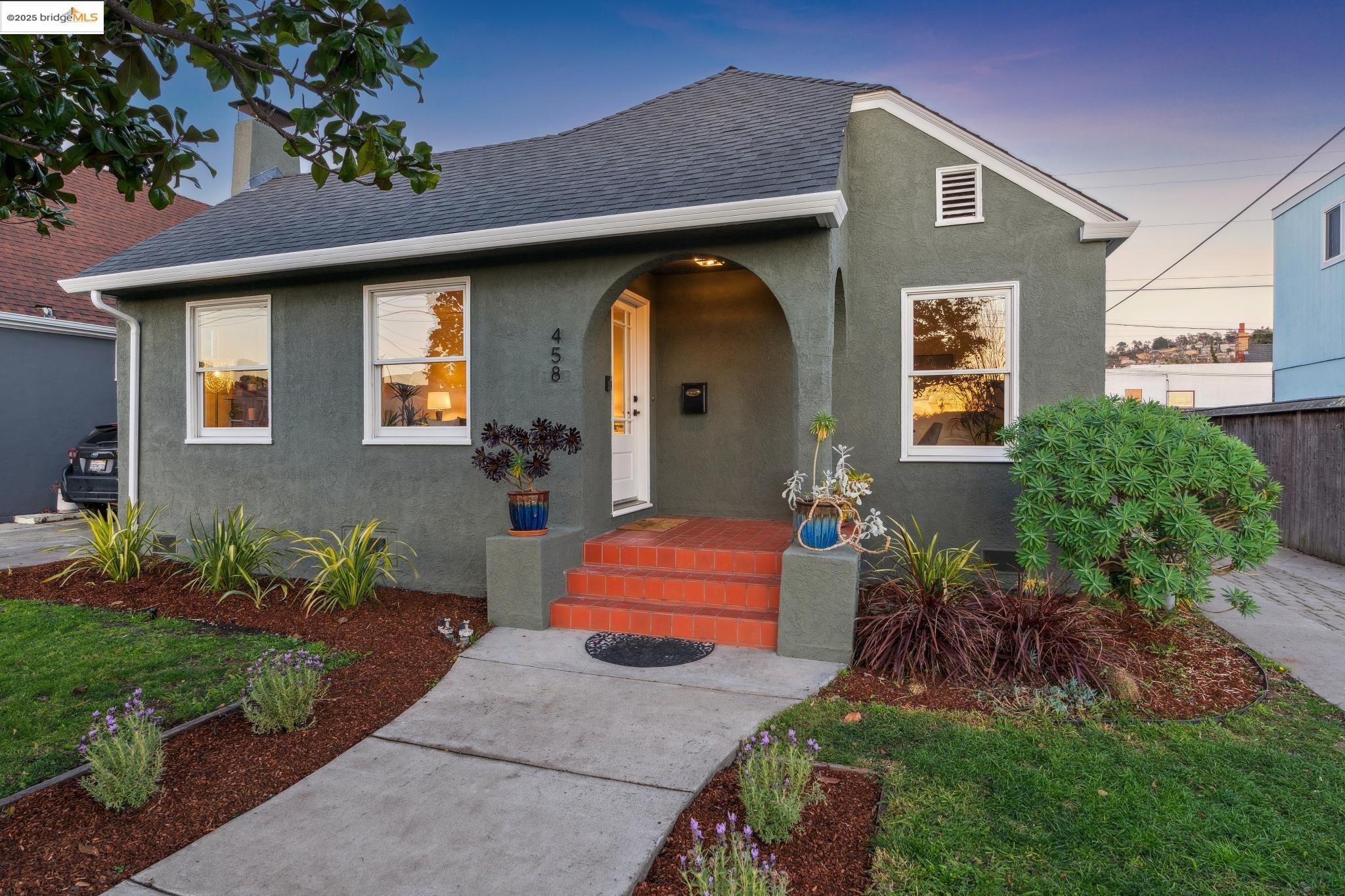 Detail Gallery Image 1 of 1 For 458 Mclaughlin St, Richmond,  CA 94805 - 2 Beds | 2 Baths