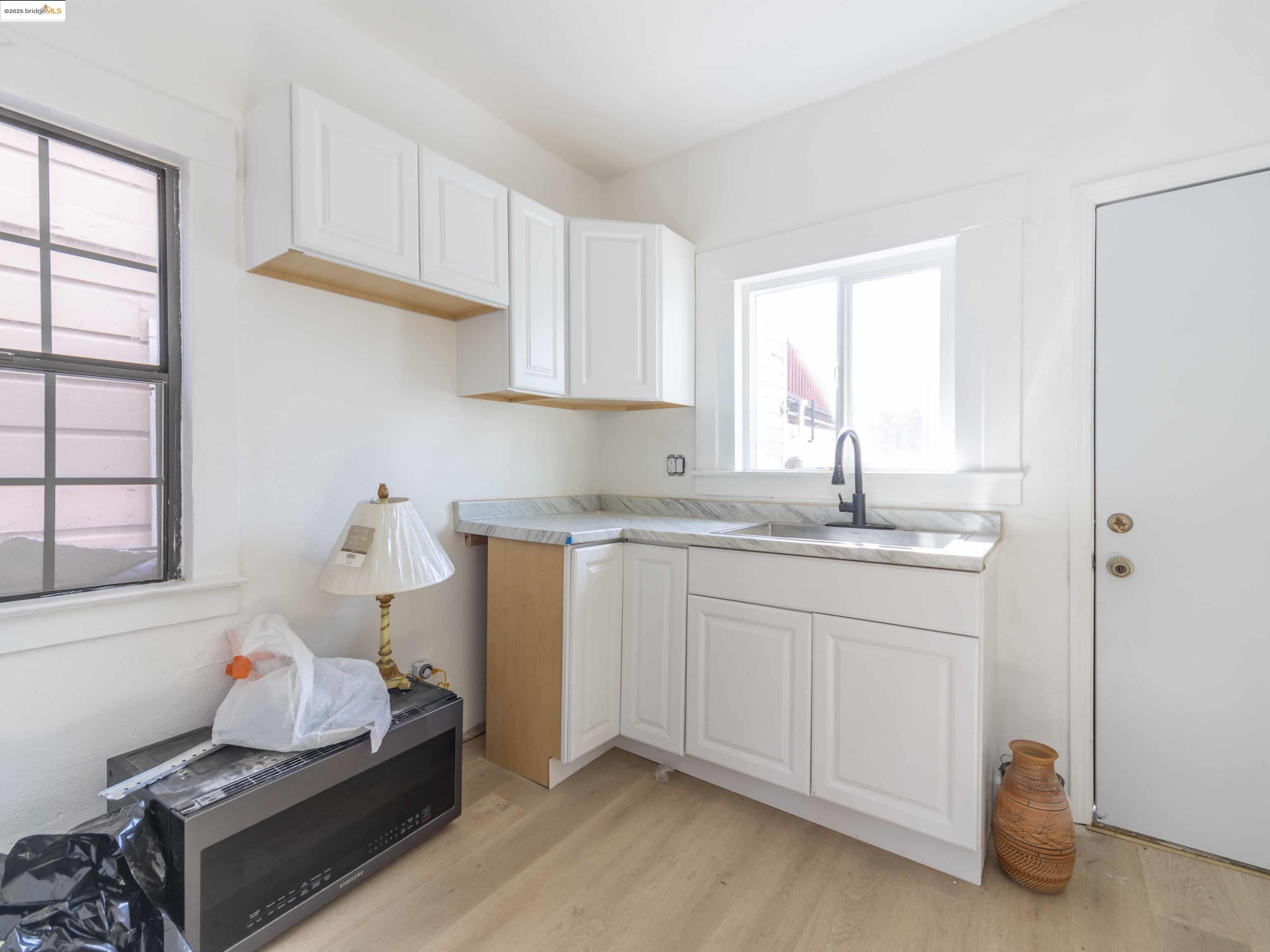 Detail Gallery Image 15 of 20 For 1627 Foothill Blvd, Oakland,  CA 94606 - – Beds | – Baths