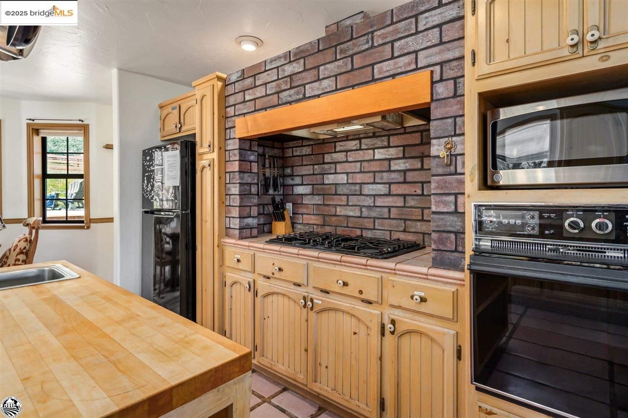 Detail Gallery Image 14 of 55 For 22320 Sanger, Twain Harte,  CA 95383 - 4 Beds | 3 Baths