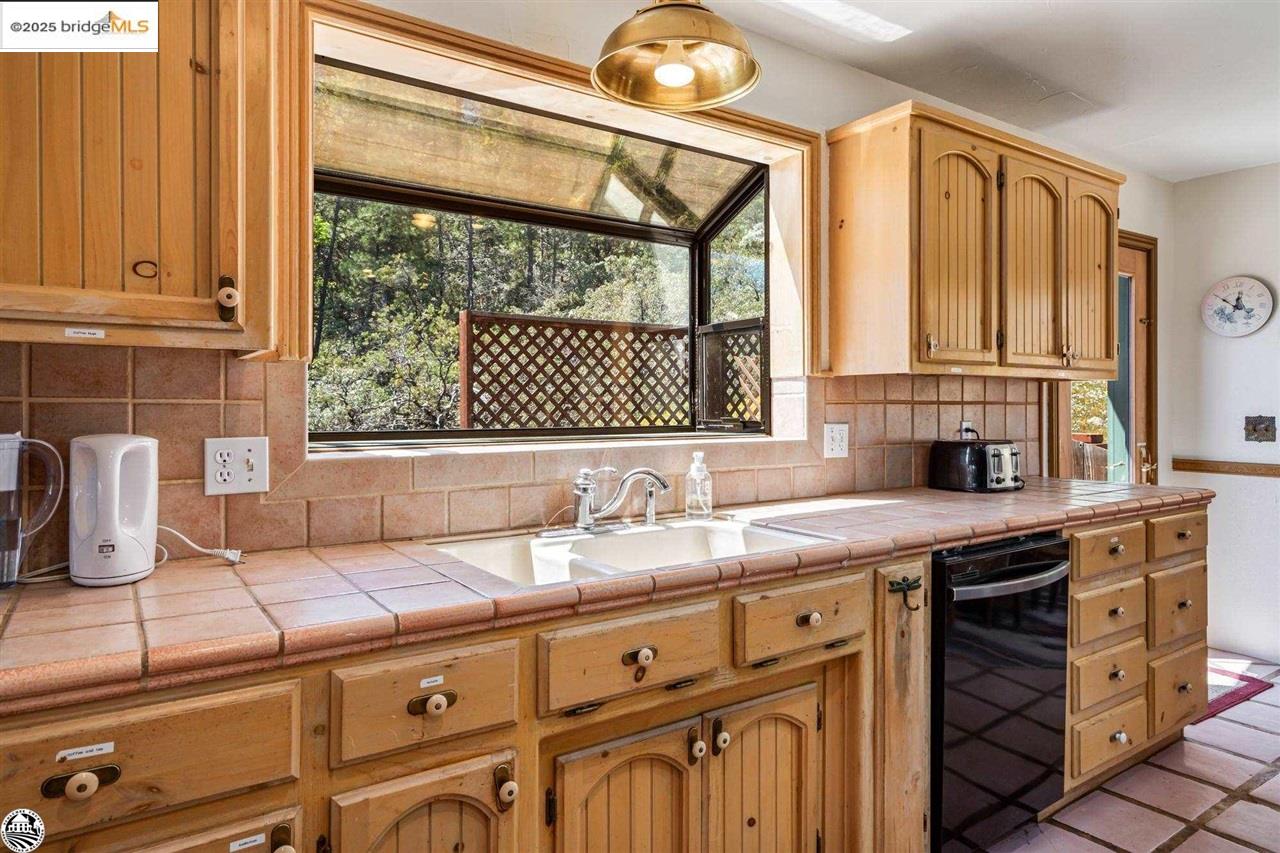 Detail Gallery Image 15 of 55 For 22320 Sanger, Twain Harte,  CA 95383 - 4 Beds | 3 Baths