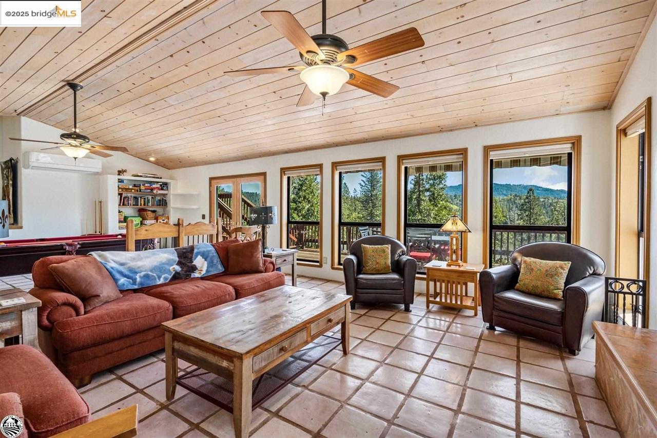 Detail Gallery Image 5 of 55 For 22320 Sanger, Twain Harte,  CA 95383 - 4 Beds | 3 Baths