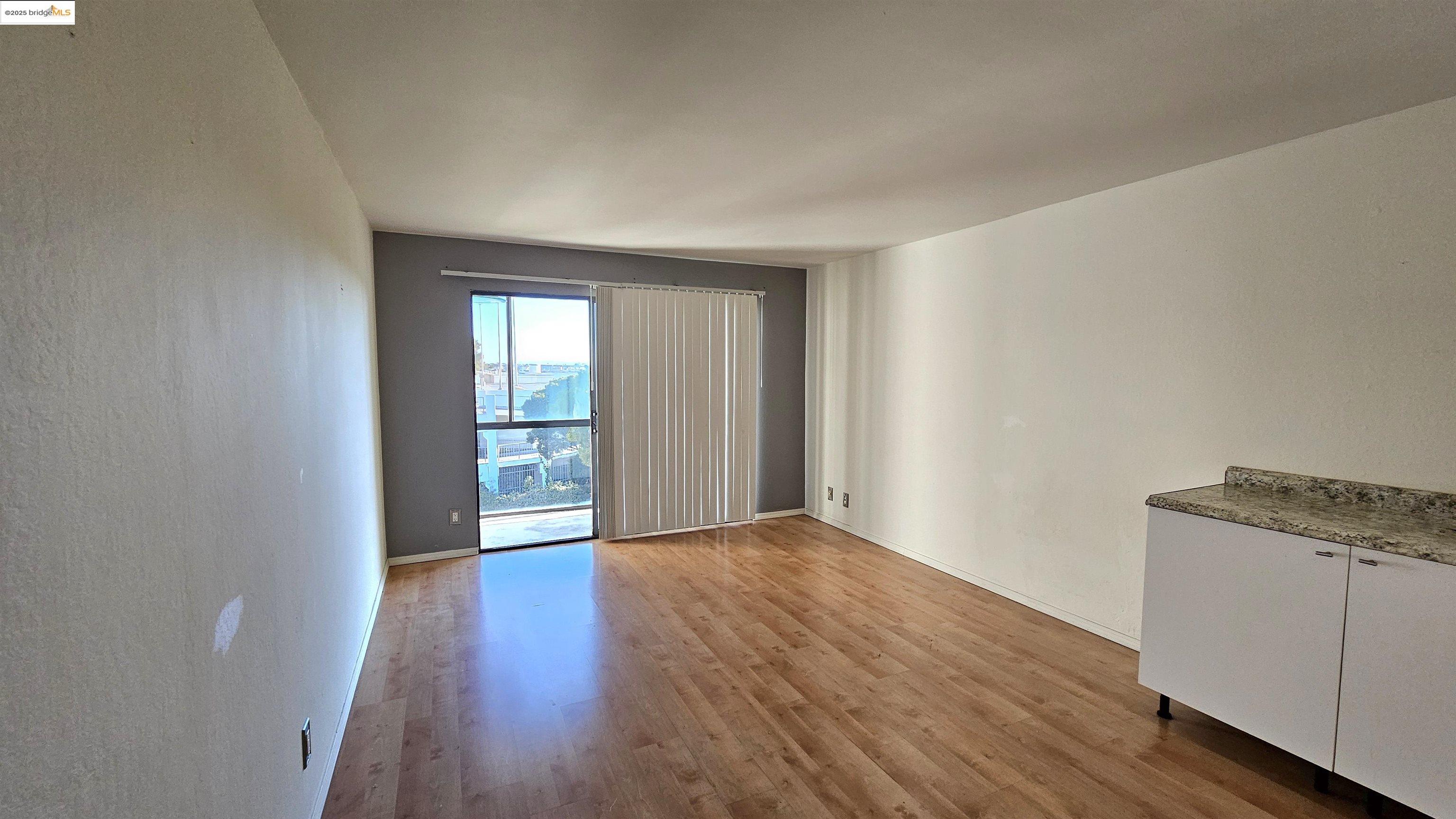 Photo #2: 41085668 Listing 