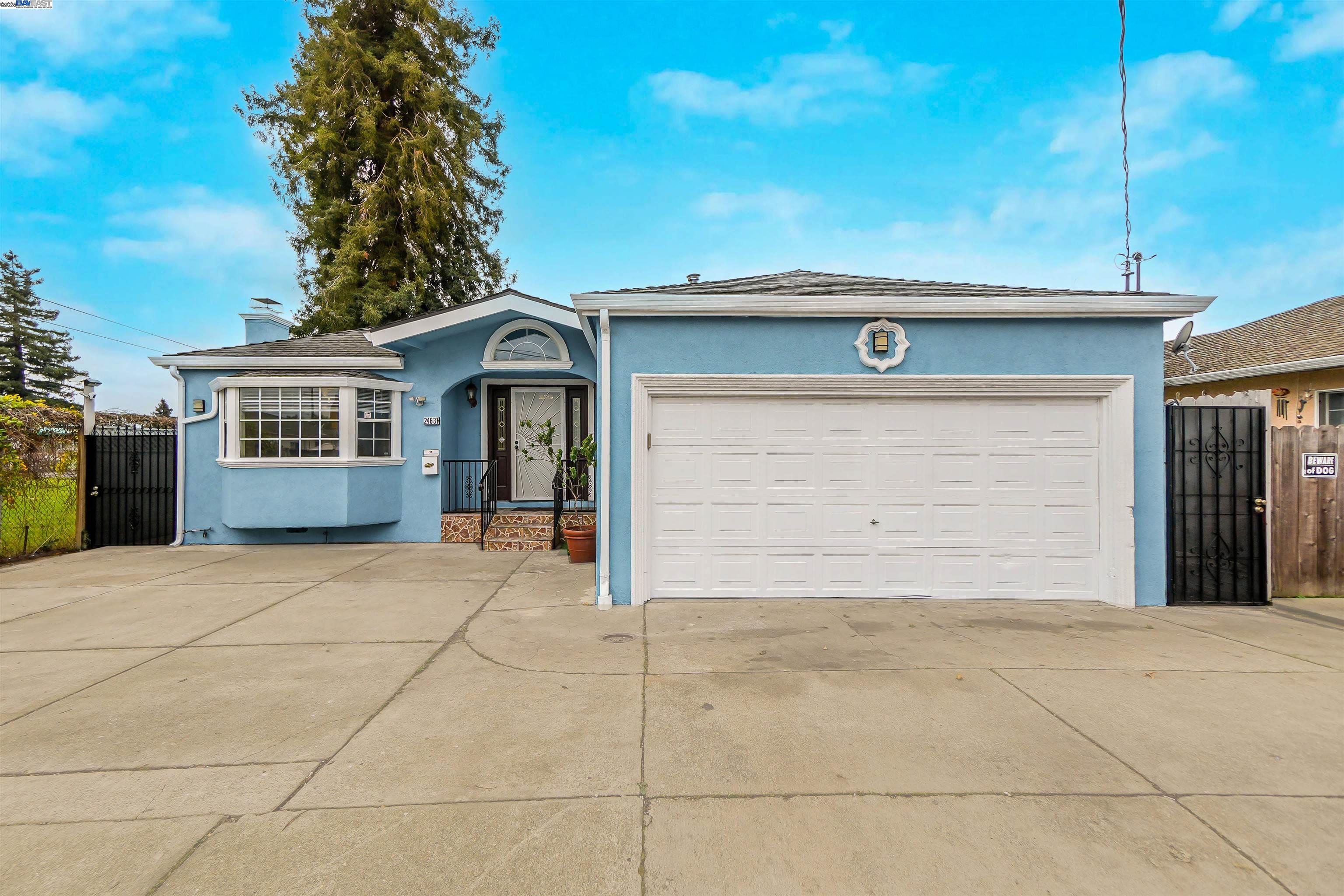 Detail Gallery Image 1 of 1 For 24631 Soto Rd, Hayward,  CA 94544 - 5 Beds | 4 Baths