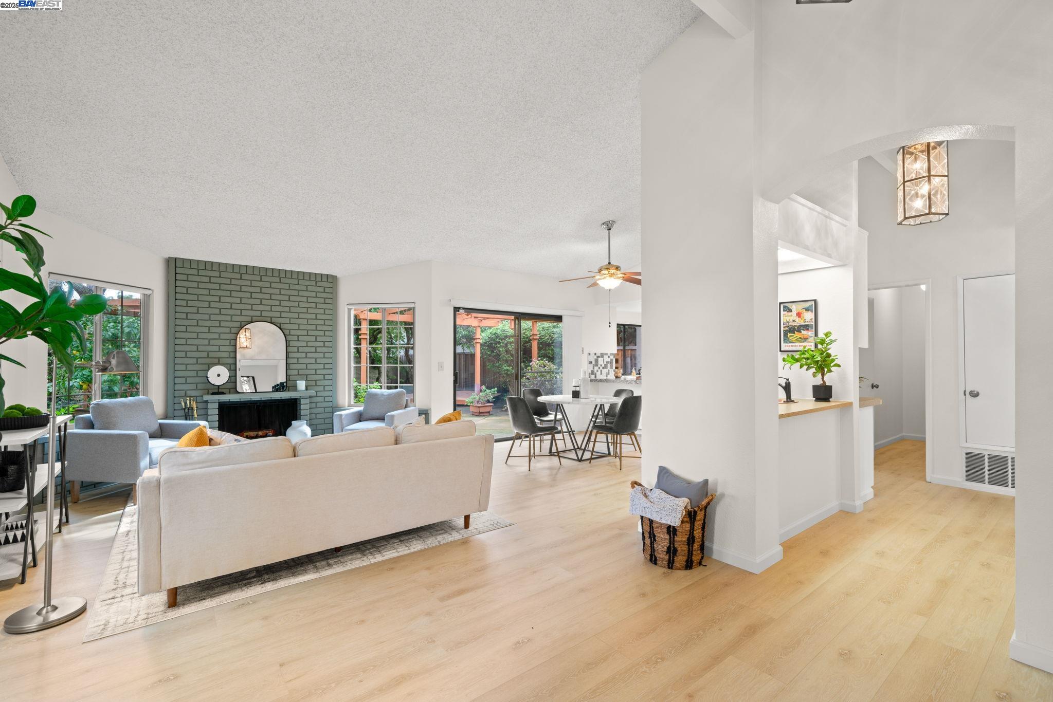 Photo #3: 41085680 Listing 