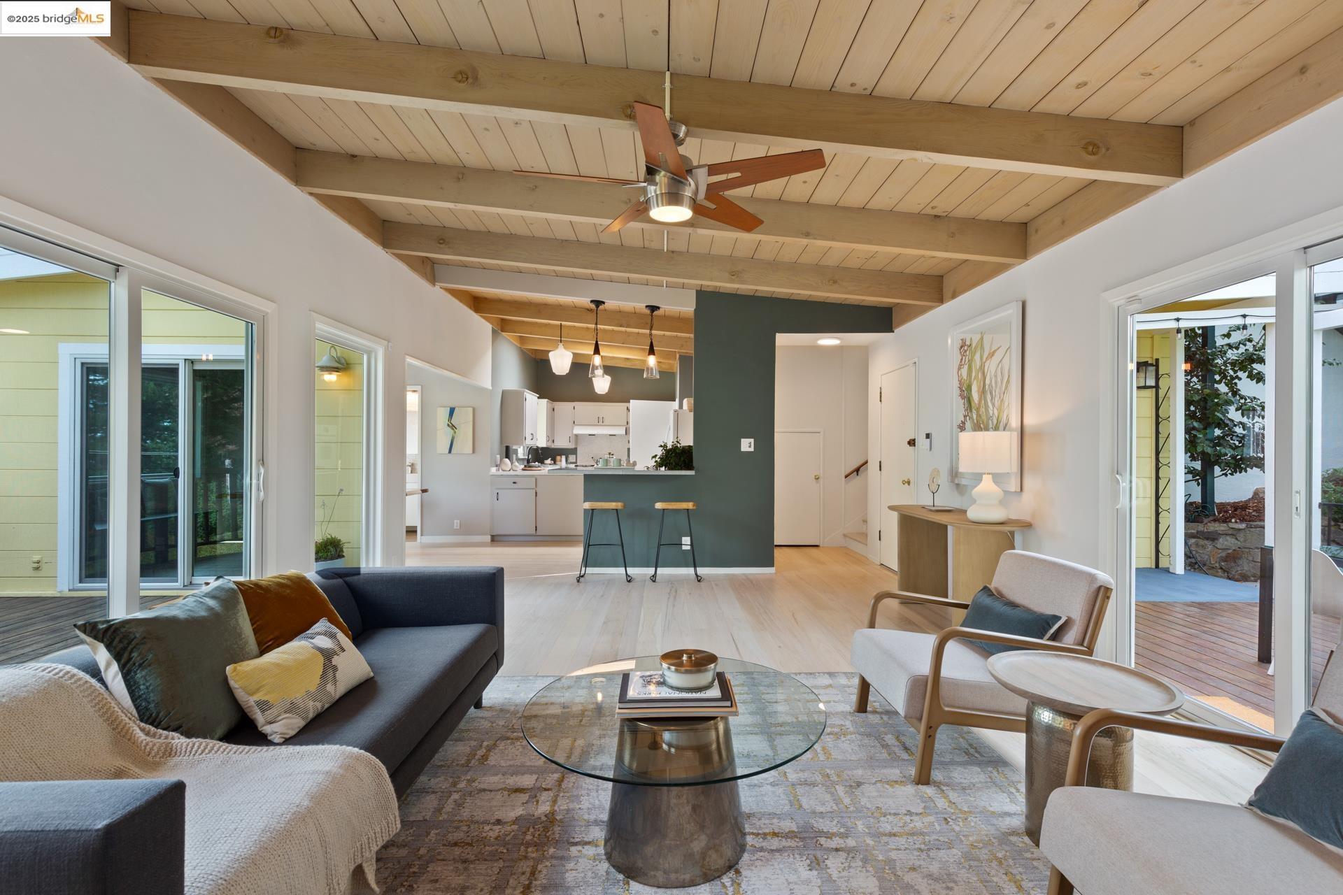 Detail Gallery Image 1 of 1 For 1516 Grizzly Peak Blvd, Berkeley,  CA 94708 - 3 Beds | 2/1 Baths