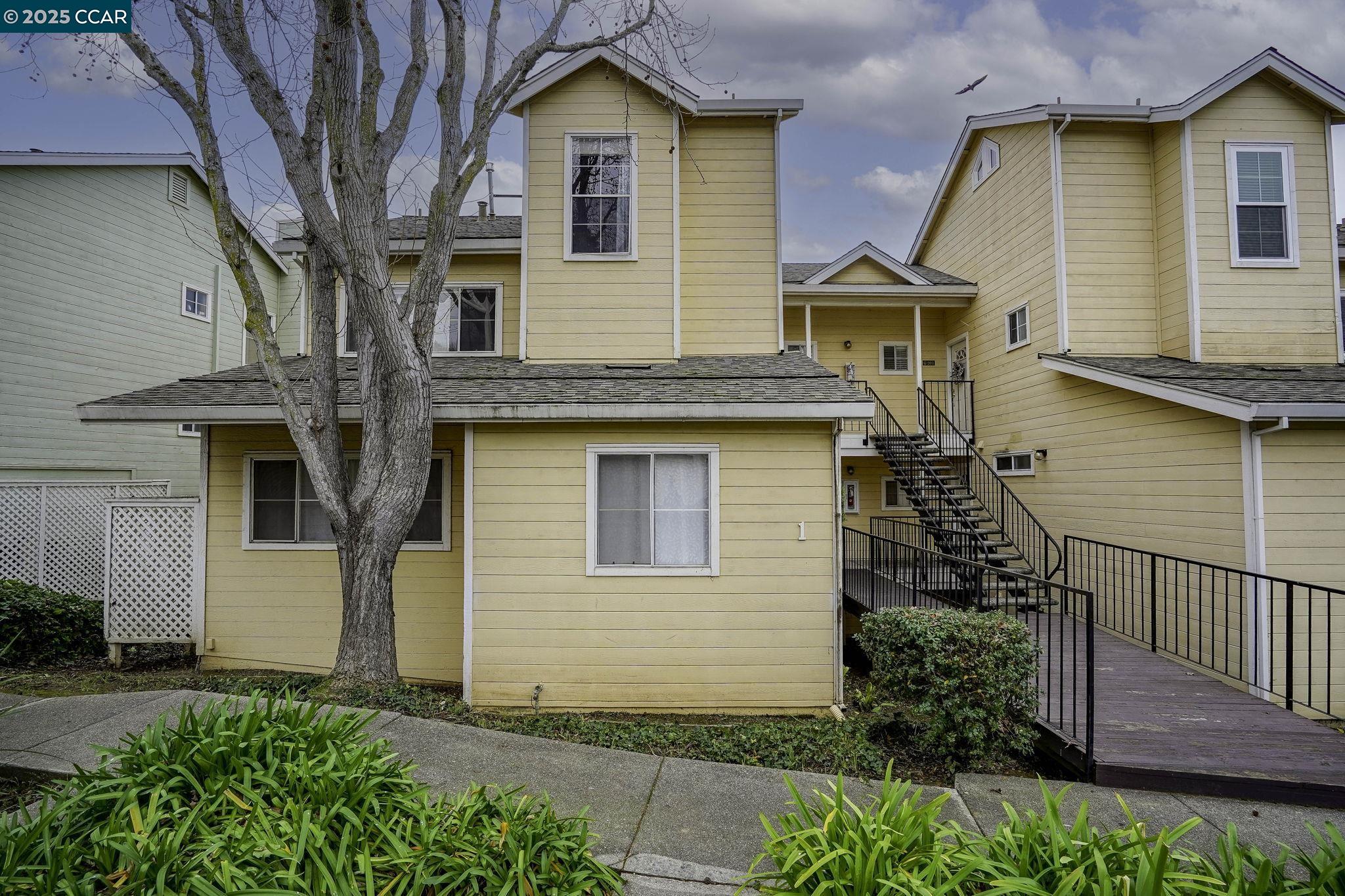 Detail Gallery Image 1 of 1 For 735 Buchanan St. #204,  Benicia,  CA 94510-2961 - 1 Beds | 1 Baths