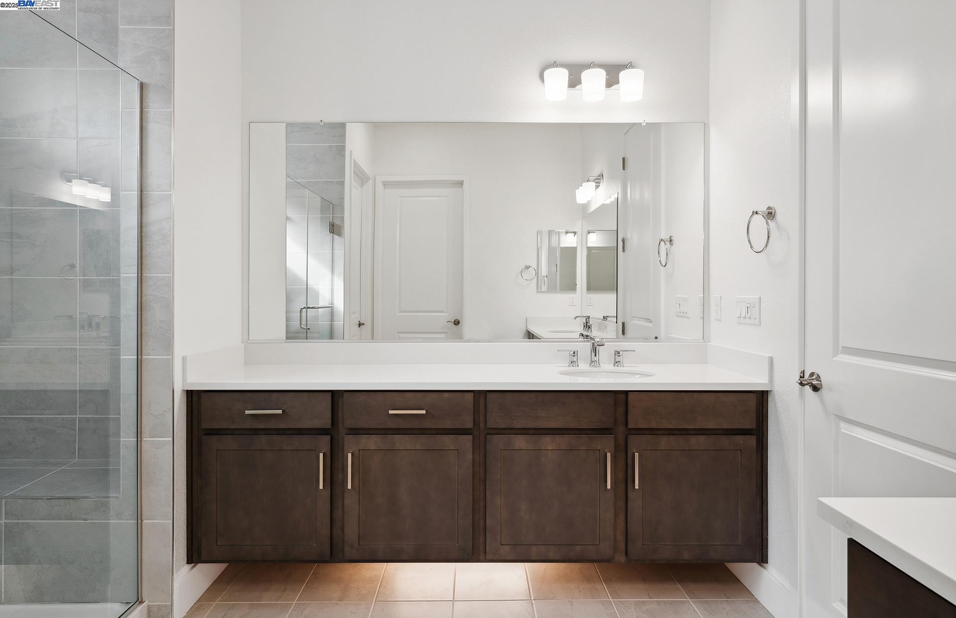 Detail Gallery Image 11 of 11 For 17637 Brightwood Avenue, Lathrop,  CA 95330 - 3 Beds | 3 Baths