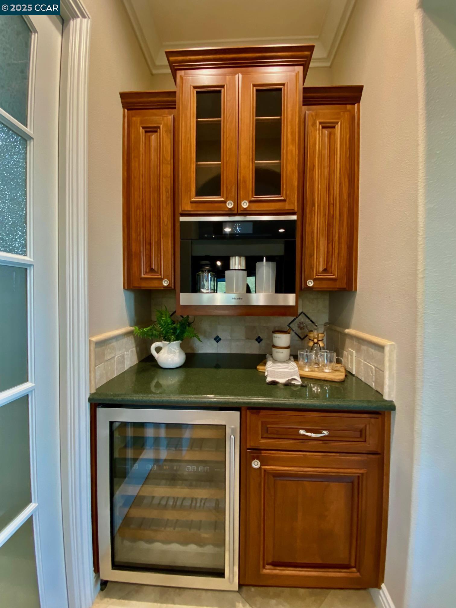 Detail Gallery Image 16 of 57 For 1021 Pebble Beach Dr, Clayton,  CA 94517 - 5 Beds | 5 Baths