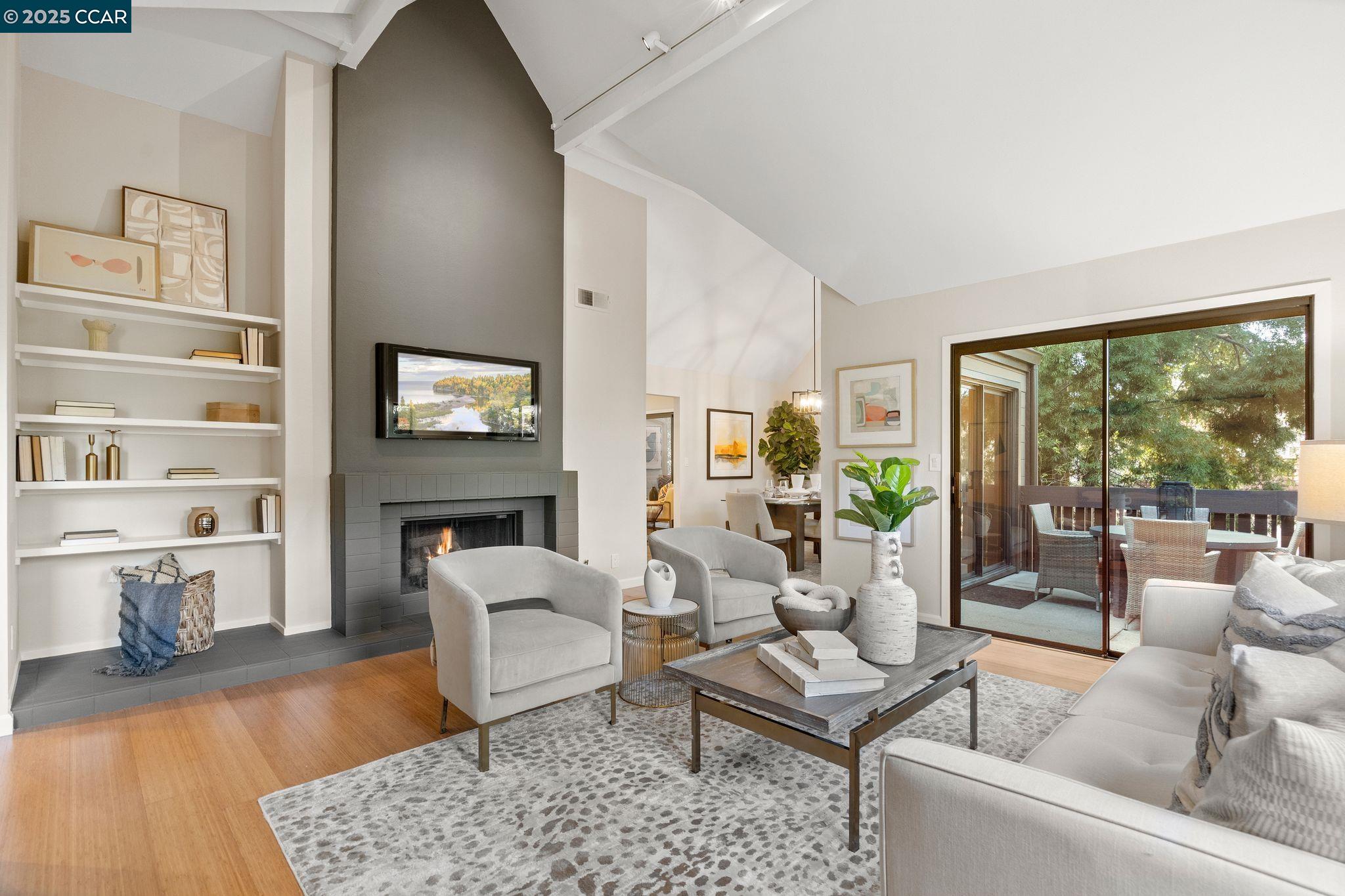 Detail Gallery Image 1 of 1 For 4112 Thain Way, Palo Alto,  CA 94306 - 2 Beds | 2 Baths