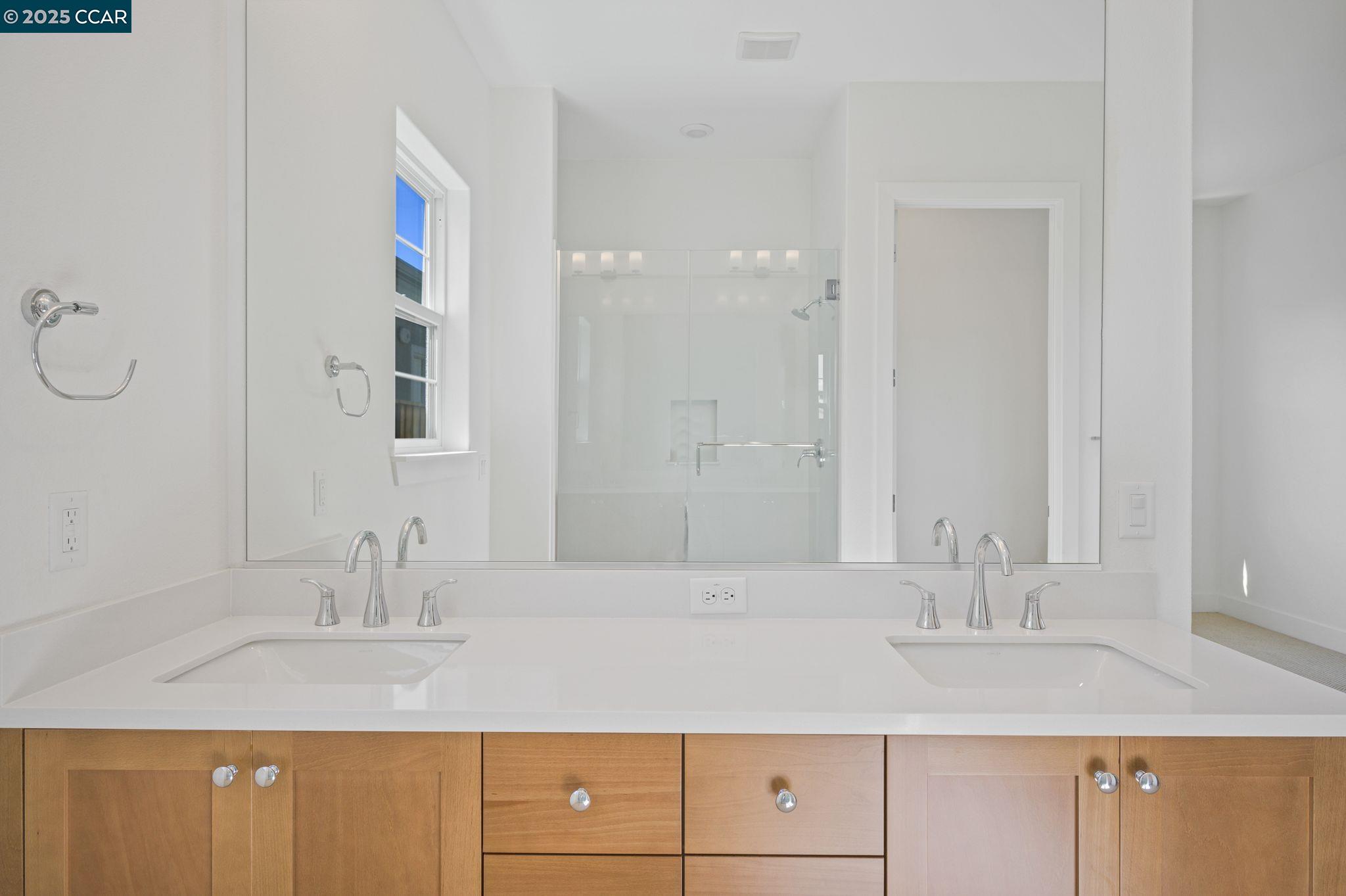 Detail Gallery Image 12 of 41 For 2913 Ella Way, Tracy,  CA 95377 - 2 Beds | 2 Baths