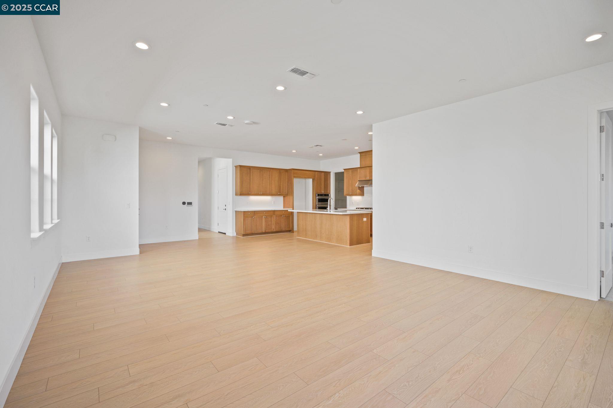 Detail Gallery Image 7 of 41 For 2913 Ella Way, Tracy,  CA 95377 - 2 Beds | 2 Baths