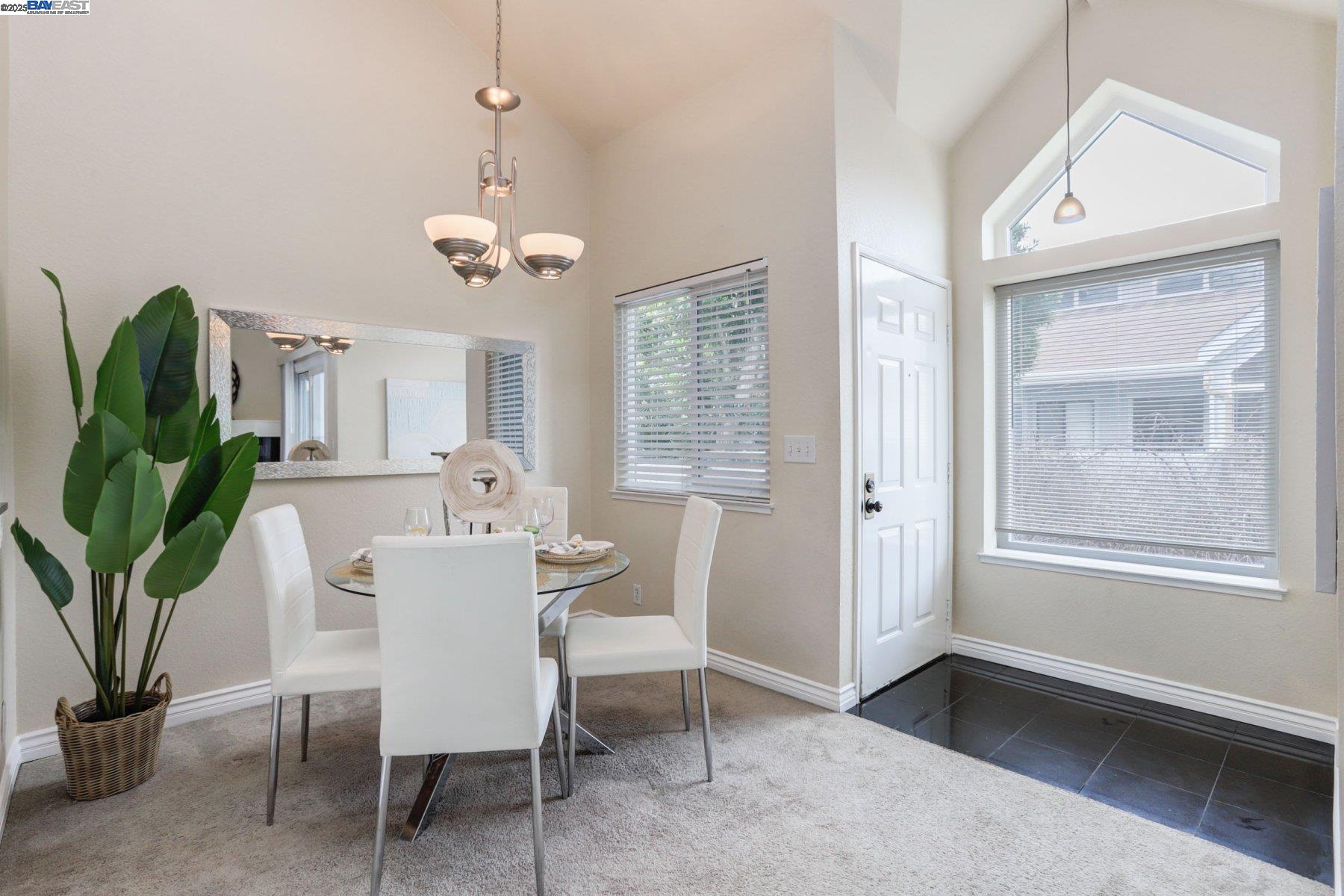 Detail Gallery Image 3 of 22 For 37090 Penzance Cmn, Fremont,  CA 94536 - 2 Beds | 2 Baths
