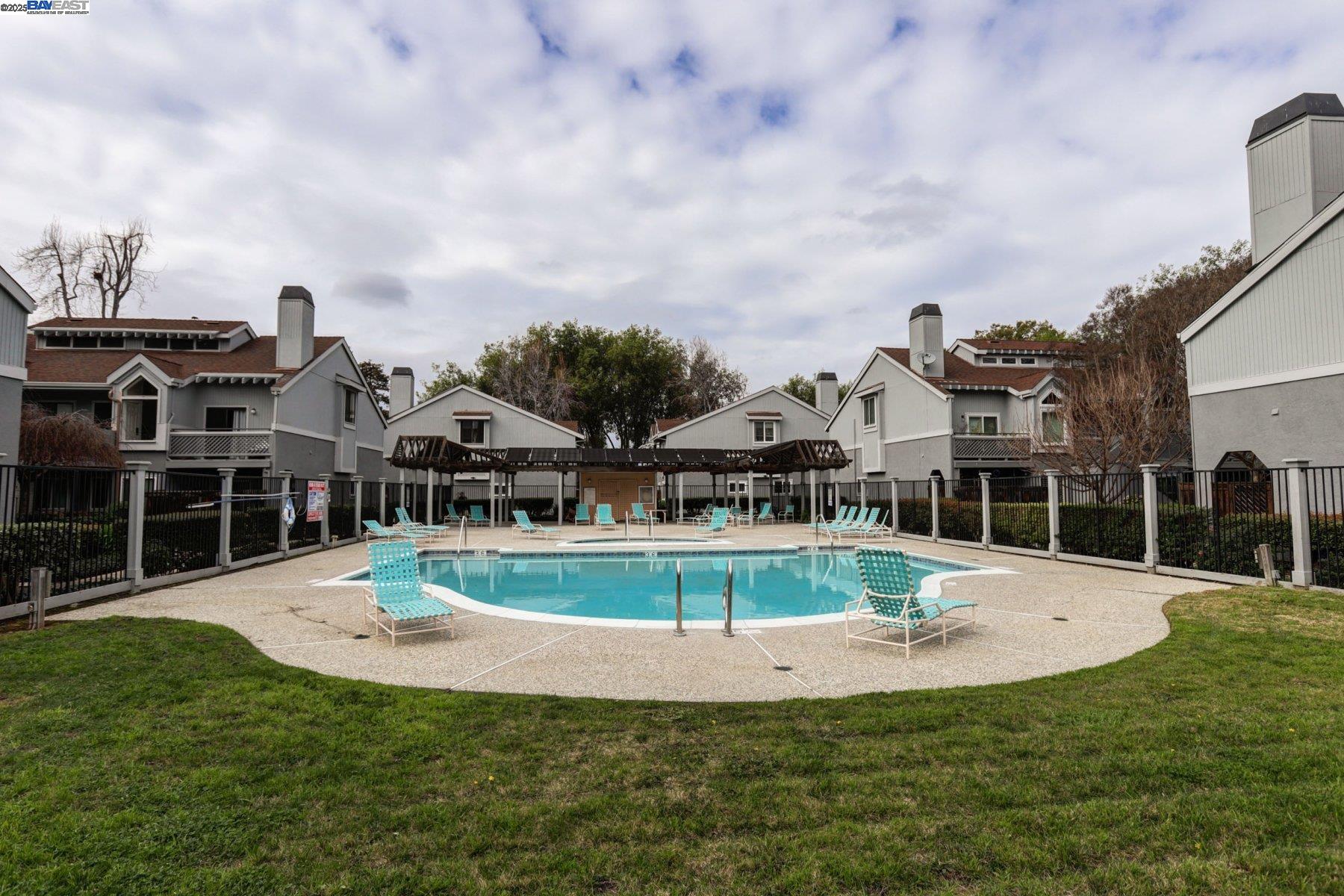 Detail Gallery Image 22 of 22 For 37090 Penzance Cmn, Fremont,  CA 94536 - 2 Beds | 2 Baths