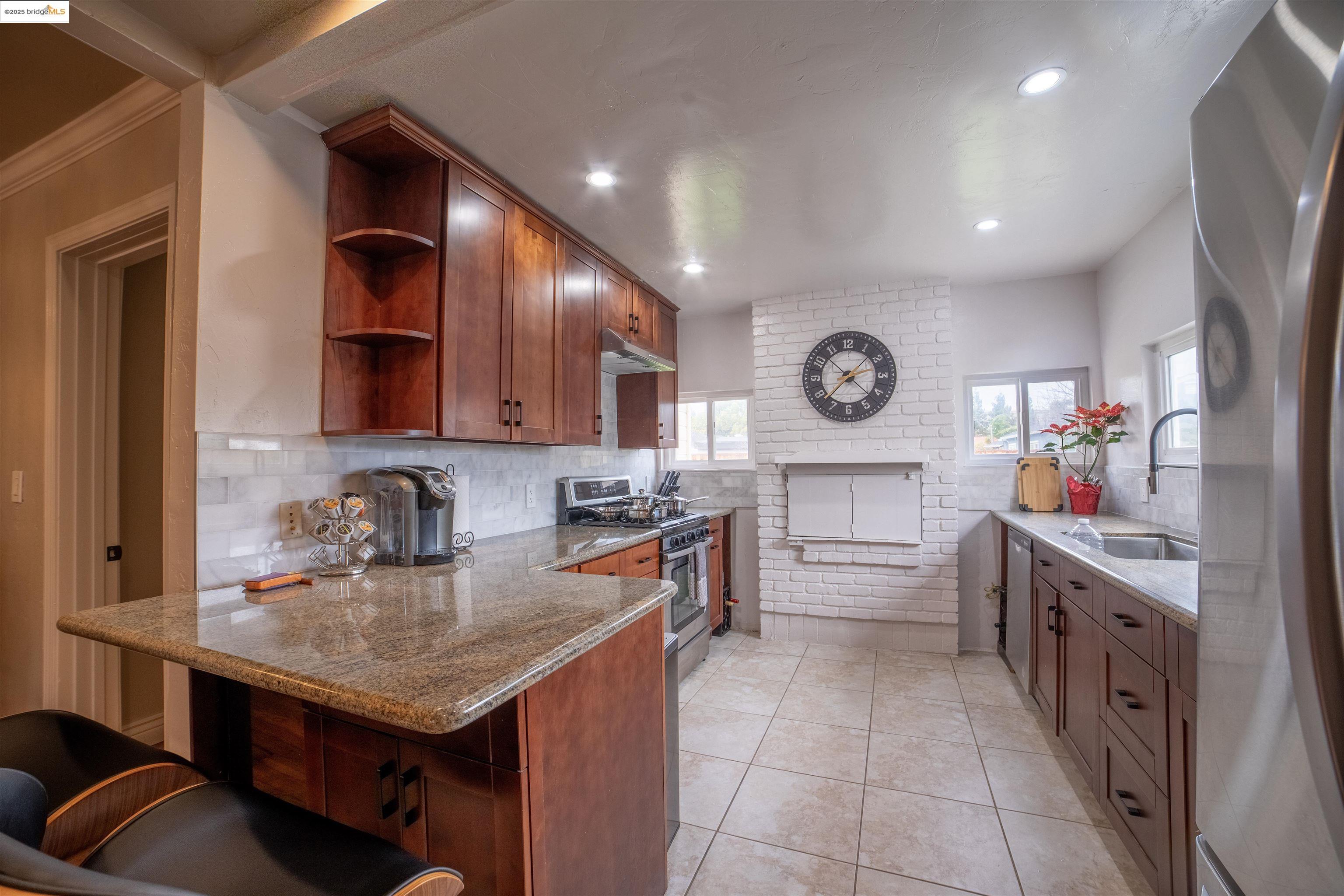 property-img