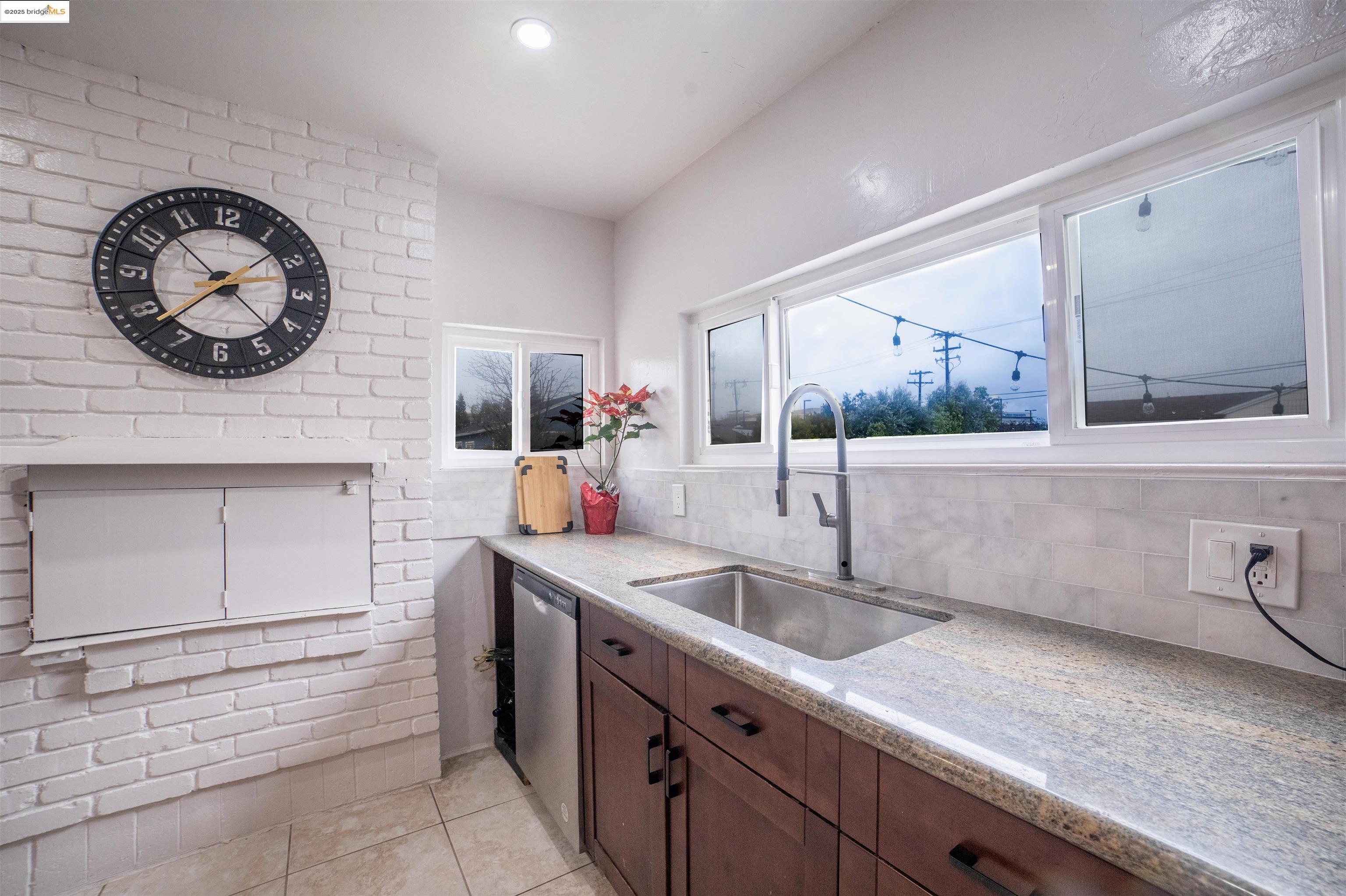property-img