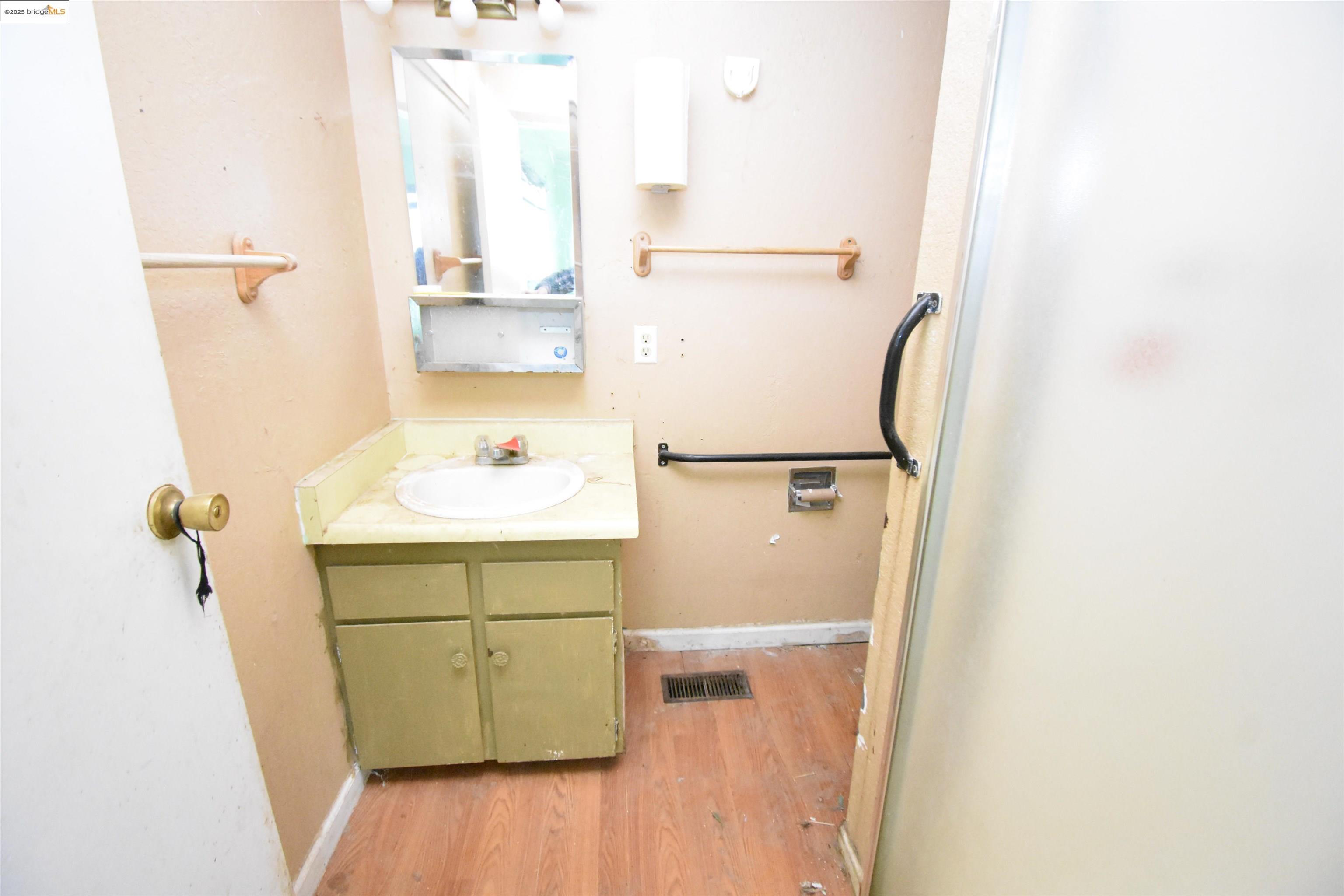 Detail Gallery Image 15 of 23 For 6689 Miller Ranch Rd, Mountain Ranch,  CA 95246 - 3 Beds | 2 Baths