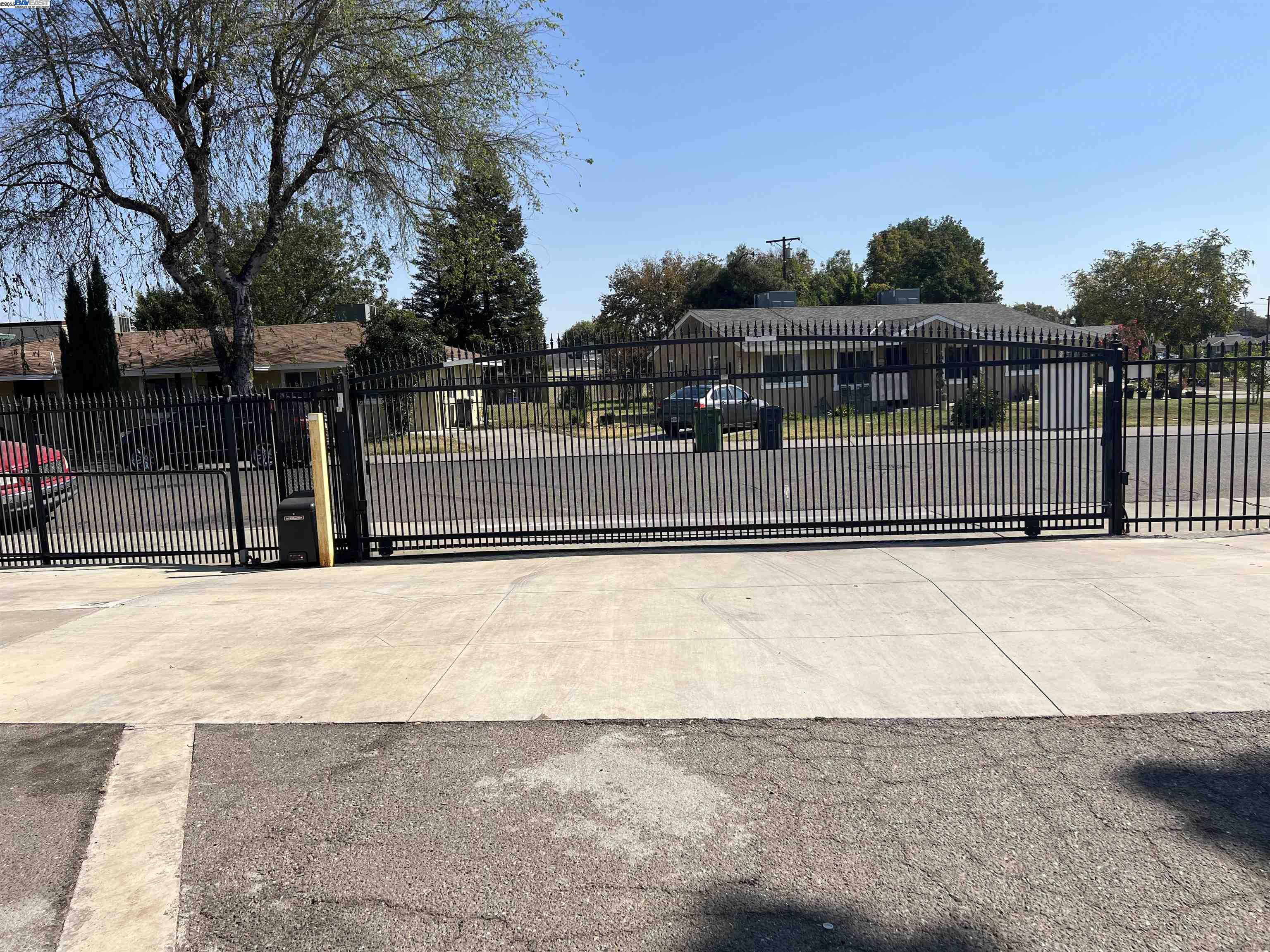 Detail Gallery Image 1 of 1 For 1015 W 9th #6,  Tracy,  CA 95376 - 2 Beds | 1/1 Baths