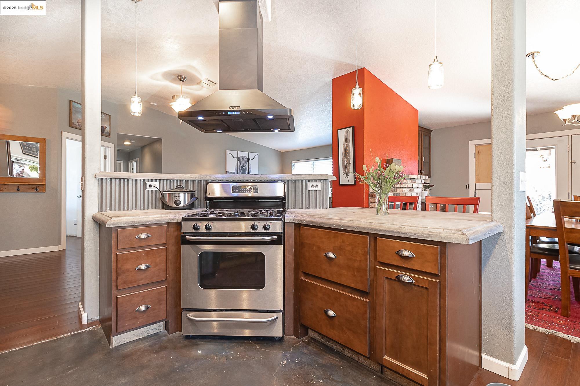 Detail Gallery Image 15 of 28 For 1800 7th St, Hughson,  CA 95326 - 4 Beds | 2 Baths