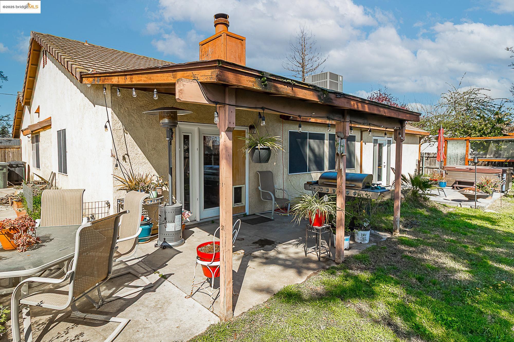 Detail Gallery Image 27 of 28 For 1800 7th St, Hughson,  CA 95326 - 4 Beds | 2 Baths