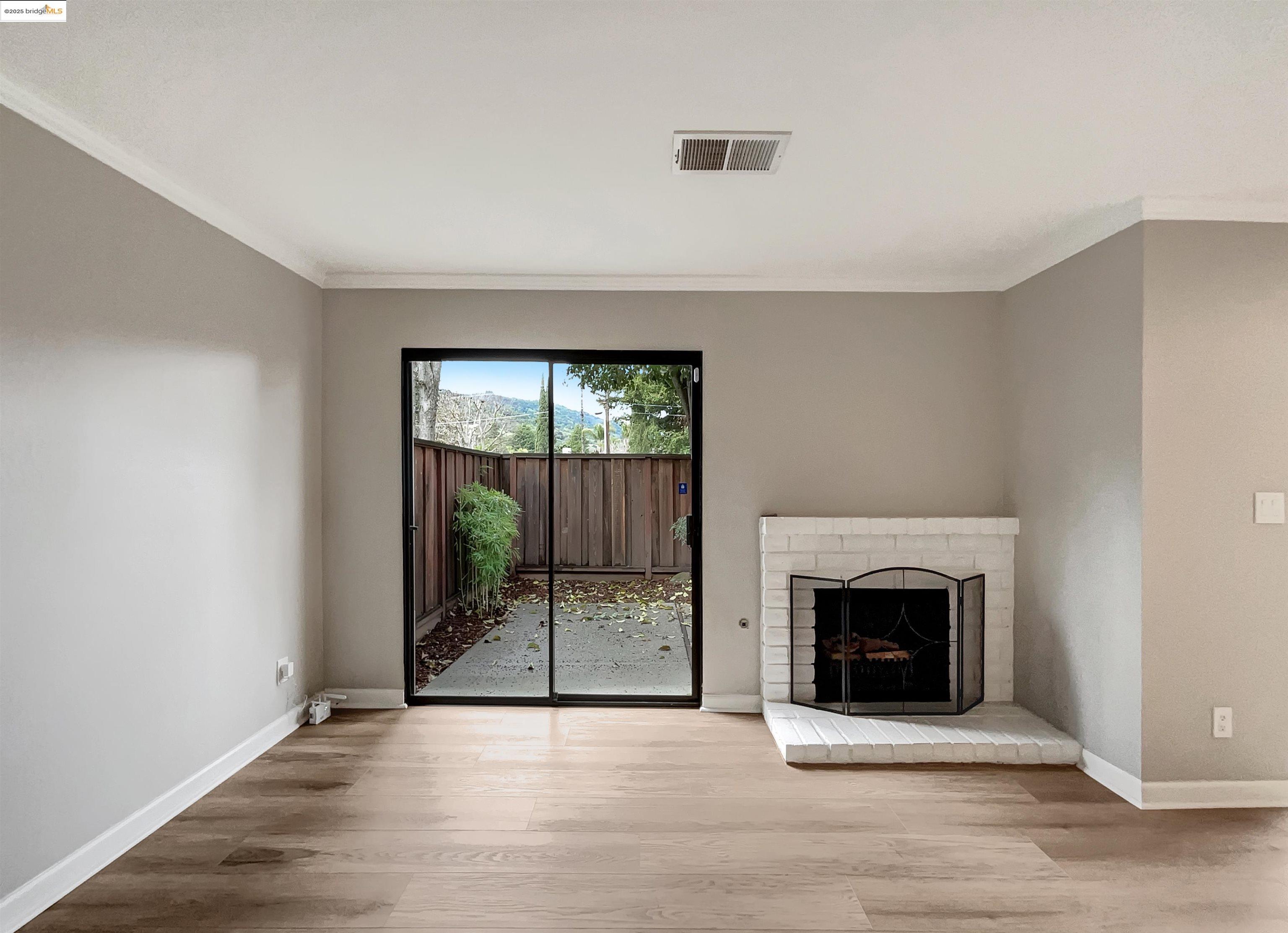 Detail Gallery Image 25 of 34 For 175 Midland Way, Danville,  CA 94526 - 2 Beds | 1/1 Baths