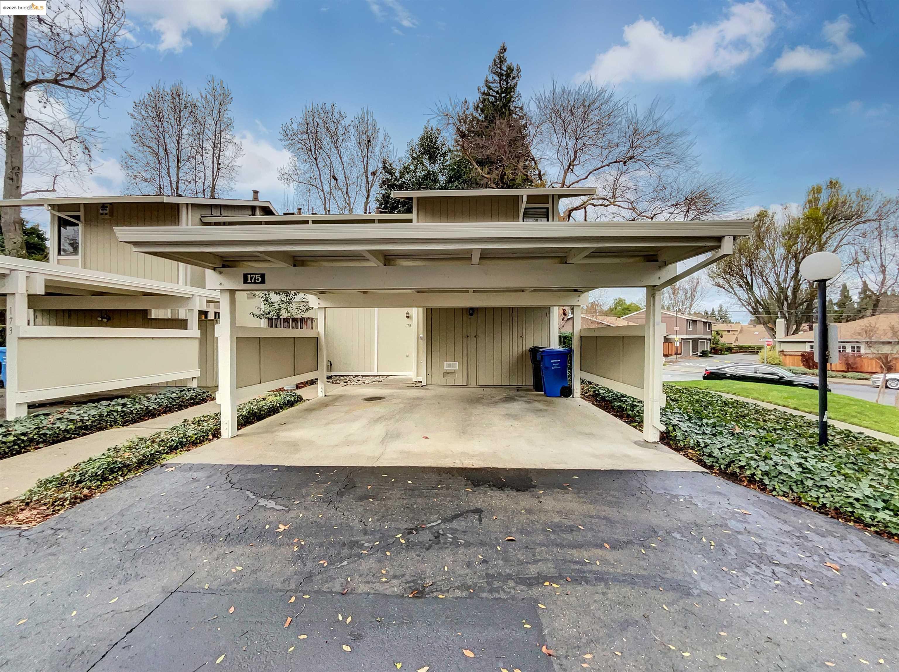 Detail Gallery Image 27 of 34 For 175 Midland Way, Danville,  CA 94526 - 2 Beds | 1/1 Baths