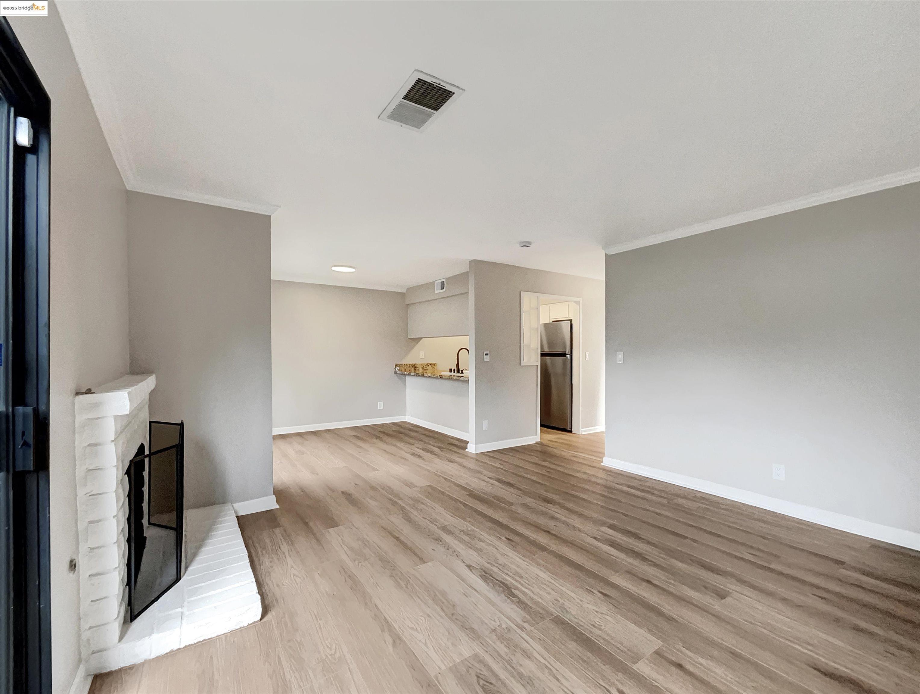 Detail Gallery Image 9 of 34 For 175 Midland Way, Danville,  CA 94526 - 2 Beds | 1/1 Baths