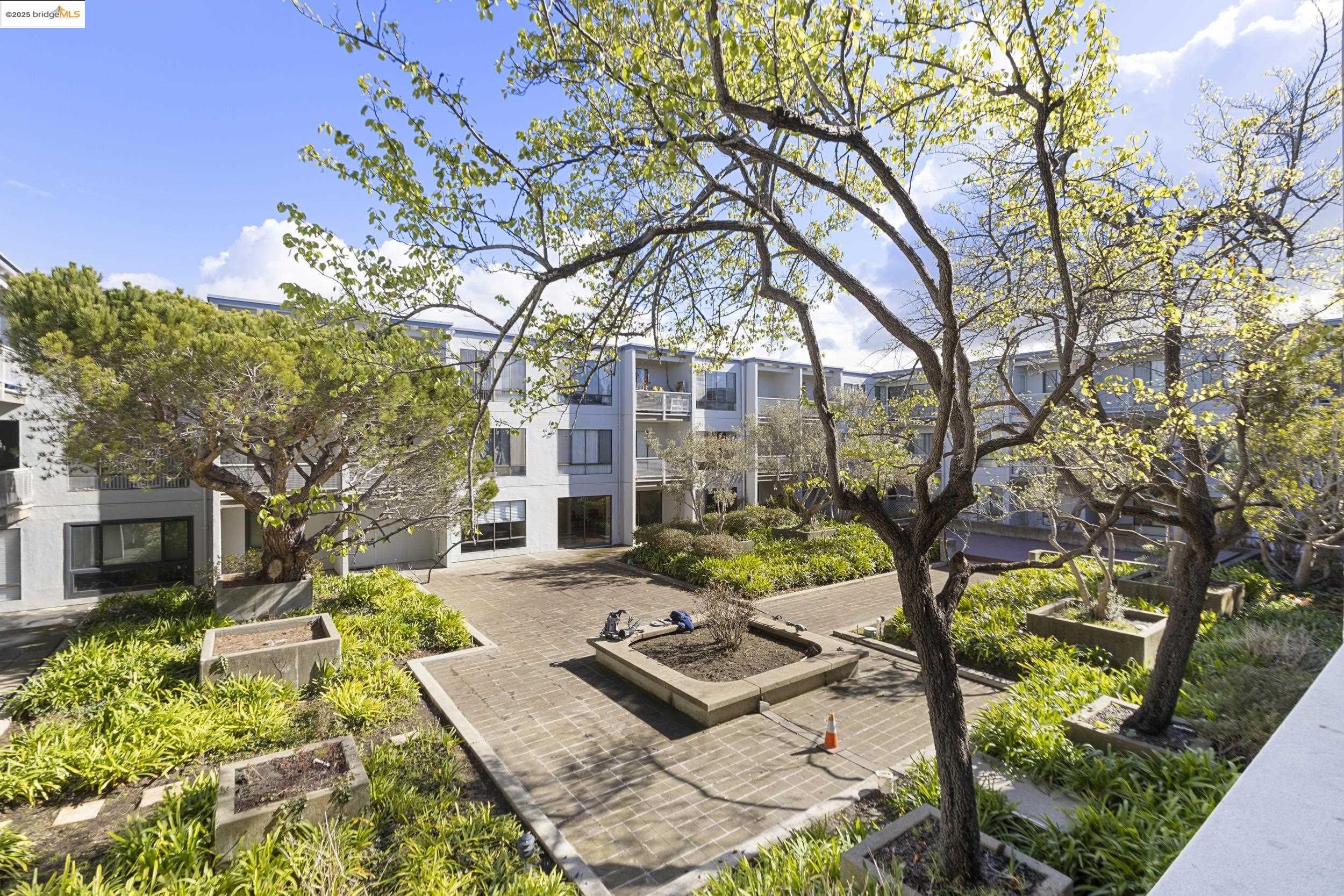 Photo #5: 41085866 Listing 