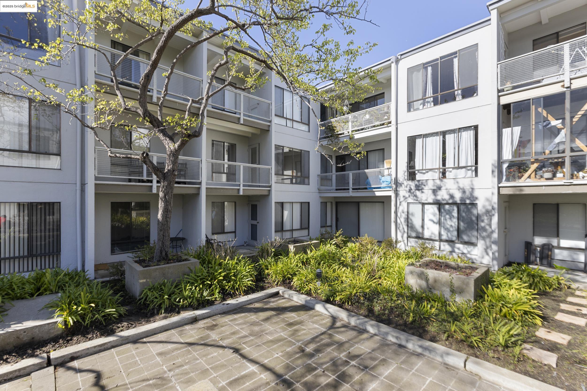 Photo #6: 41085866 Listing 