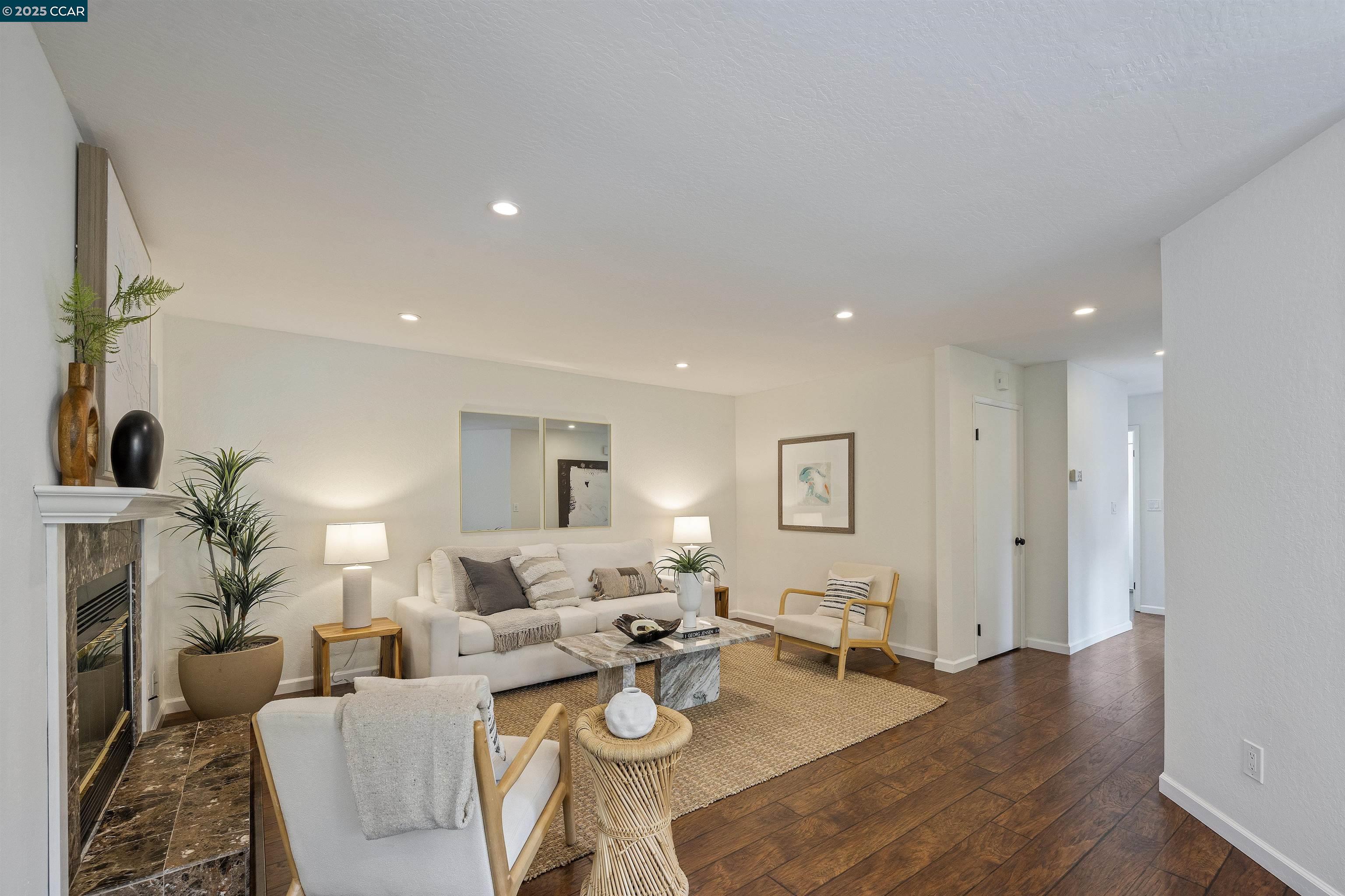 Photo #5: 41085882 Listing 