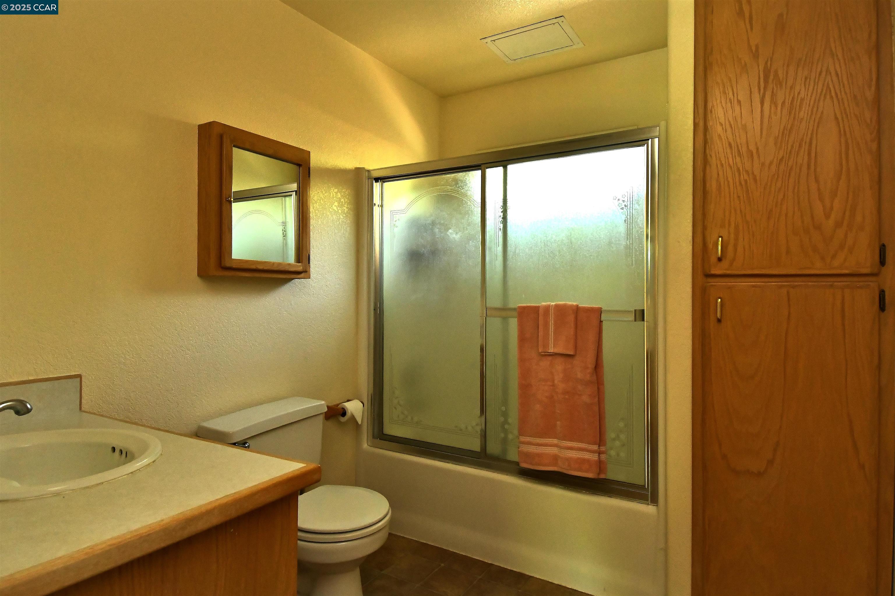 Detail Gallery Image 11 of 30 For 9687 Manzanita Way, Coulterville,  CA 95311 - 3 Beds | 2 Baths