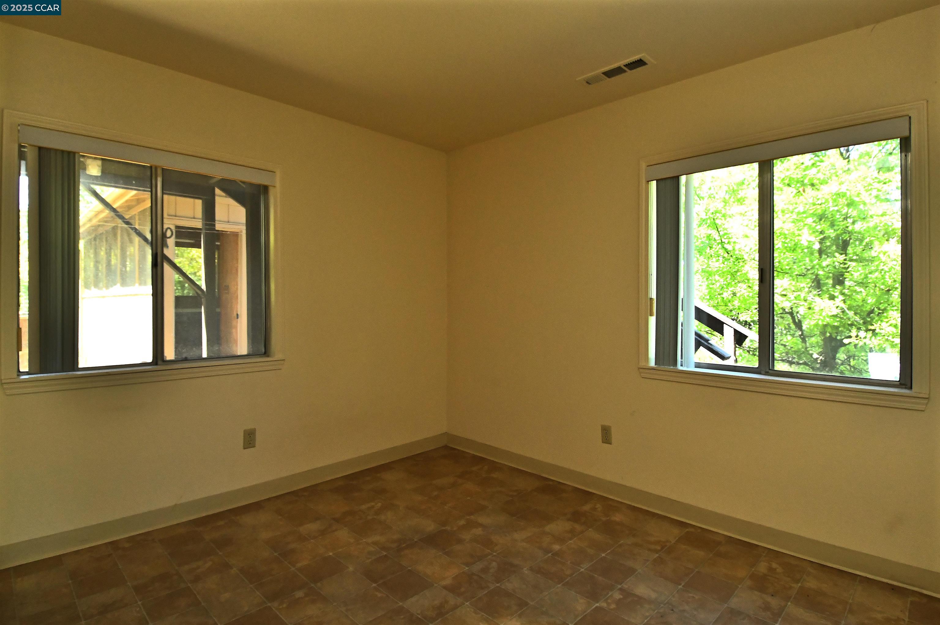 Detail Gallery Image 13 of 30 For 9687 Manzanita Way, Coulterville,  CA 95311 - 3 Beds | 2 Baths
