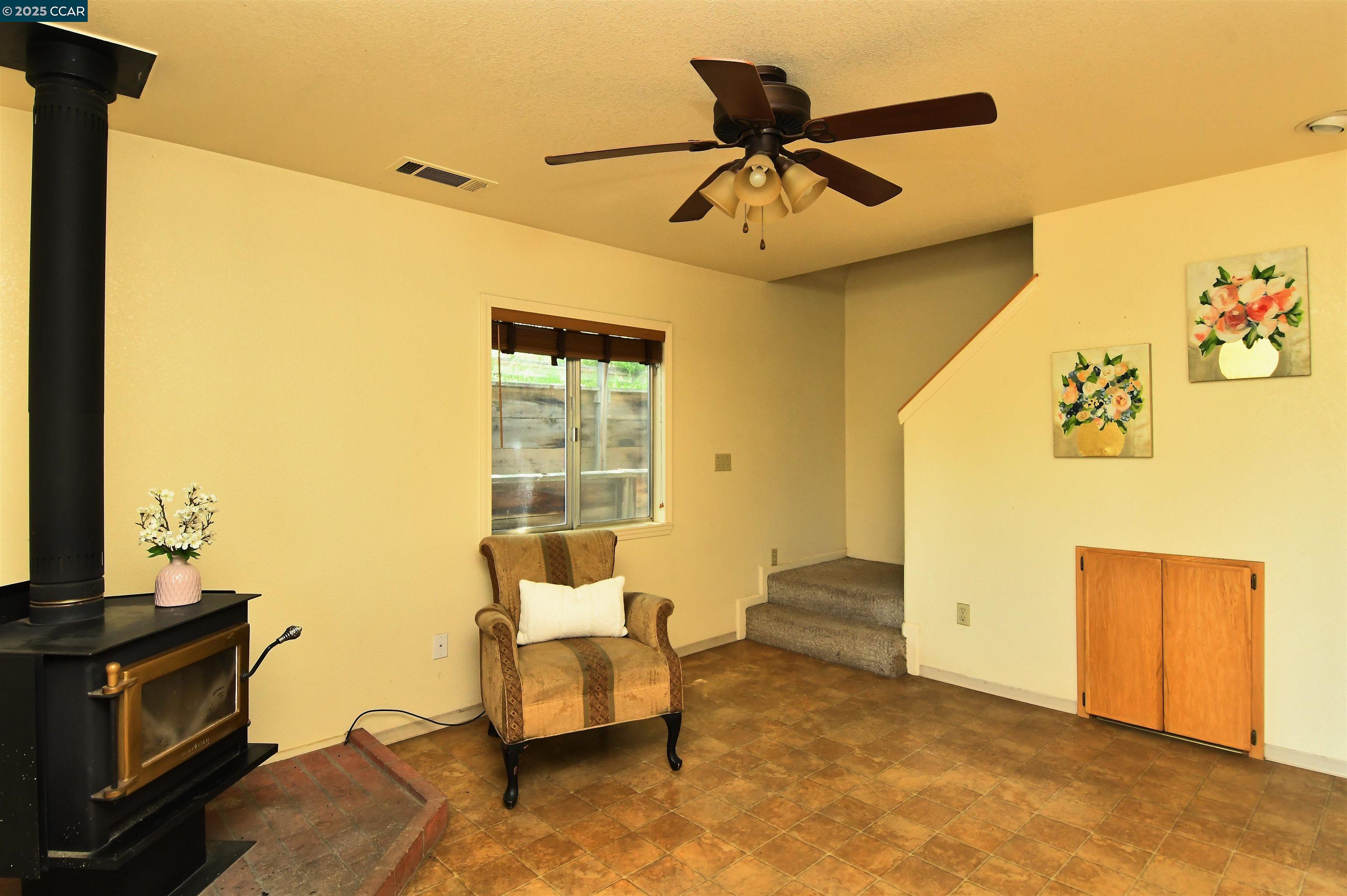 Detail Gallery Image 5 of 30 For 9687 Manzanita Way, Coulterville,  CA 95311 - 3 Beds | 2 Baths