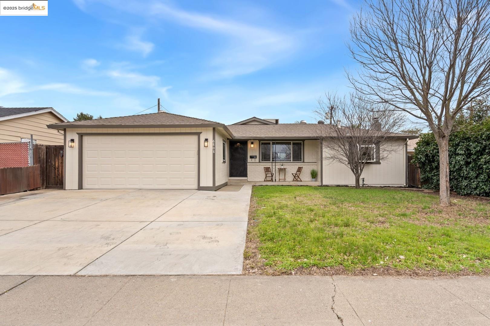 Detail Gallery Image 1 of 1 For 6808 Purslane Way, Citrus Heights,  CA 95621 - 4 Beds | 2 Baths