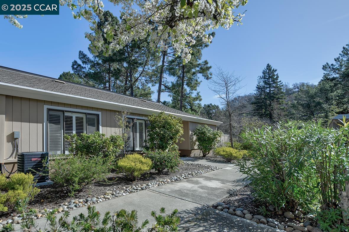 MLS: 41085896 Condo For Sale