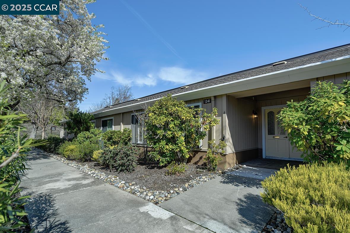 Photo #5: 41085896 Listing 