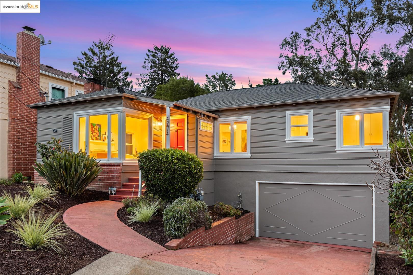 Detail Gallery Image 1 of 1 For 4274 Coolidge, Oakland,  CA 94602 - 3 Beds | 2 Baths